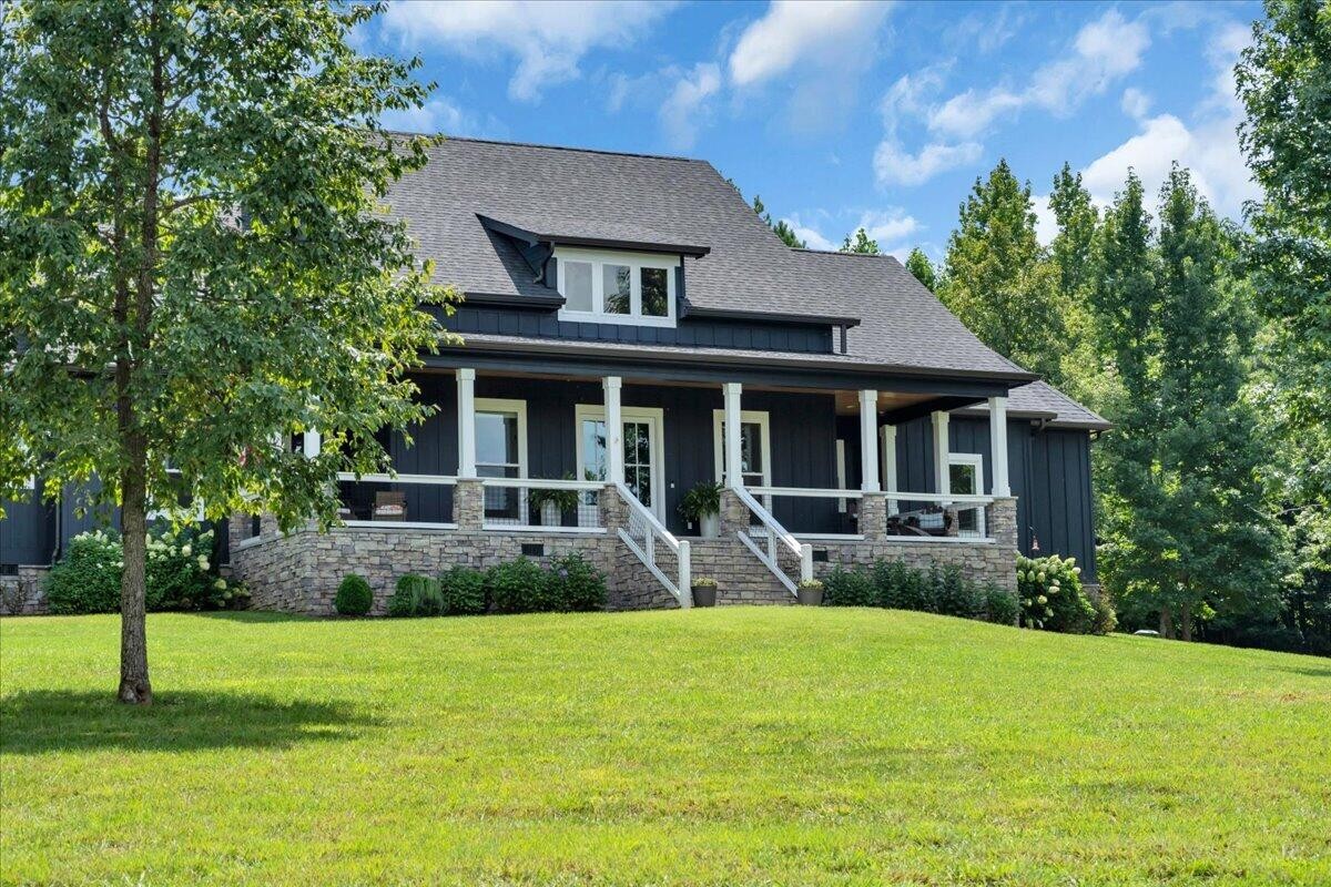 1115 River Bluffs Drive Property Photo 1