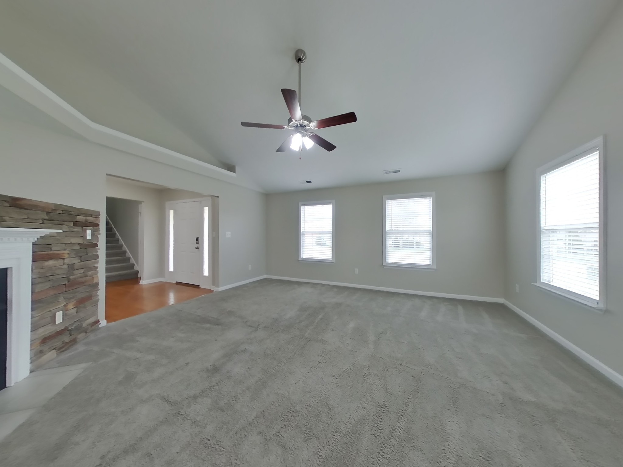 2636 Danbury Cir Property Photo 3