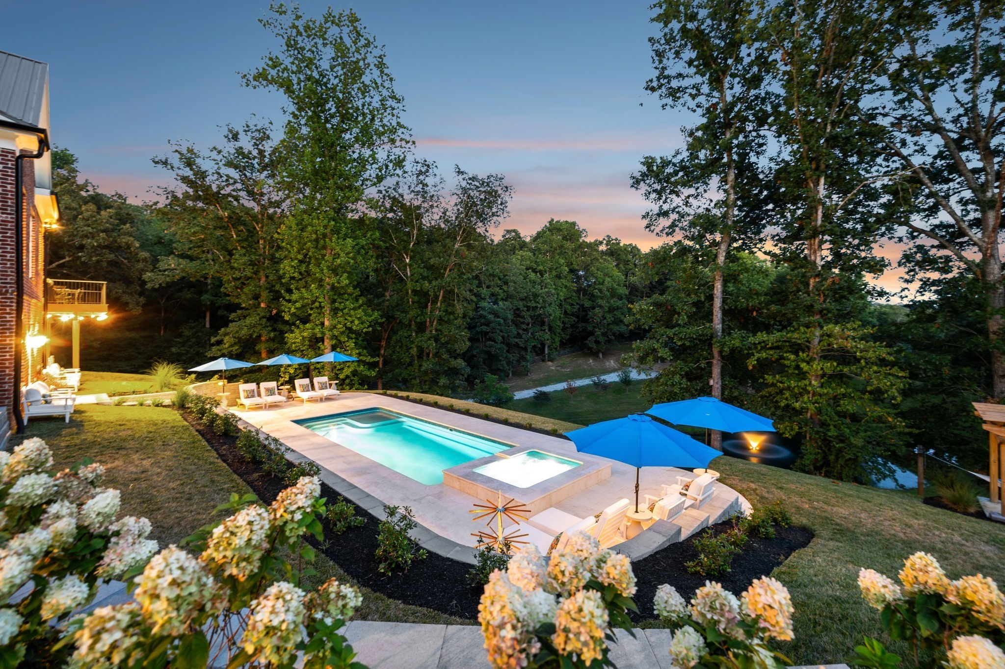 5557 Parker Branch Rd