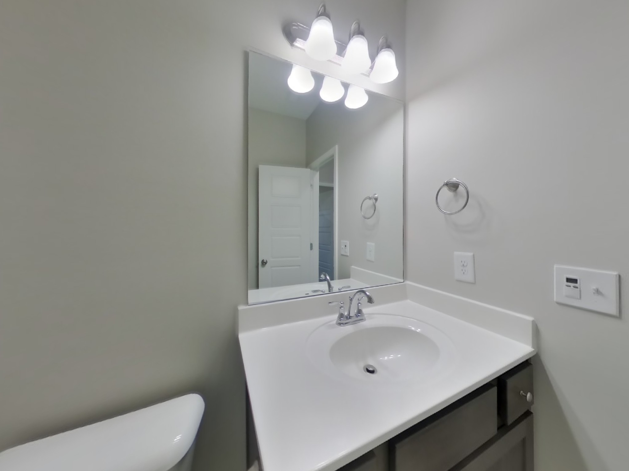 833 Ellyson Dr Property Photo 15