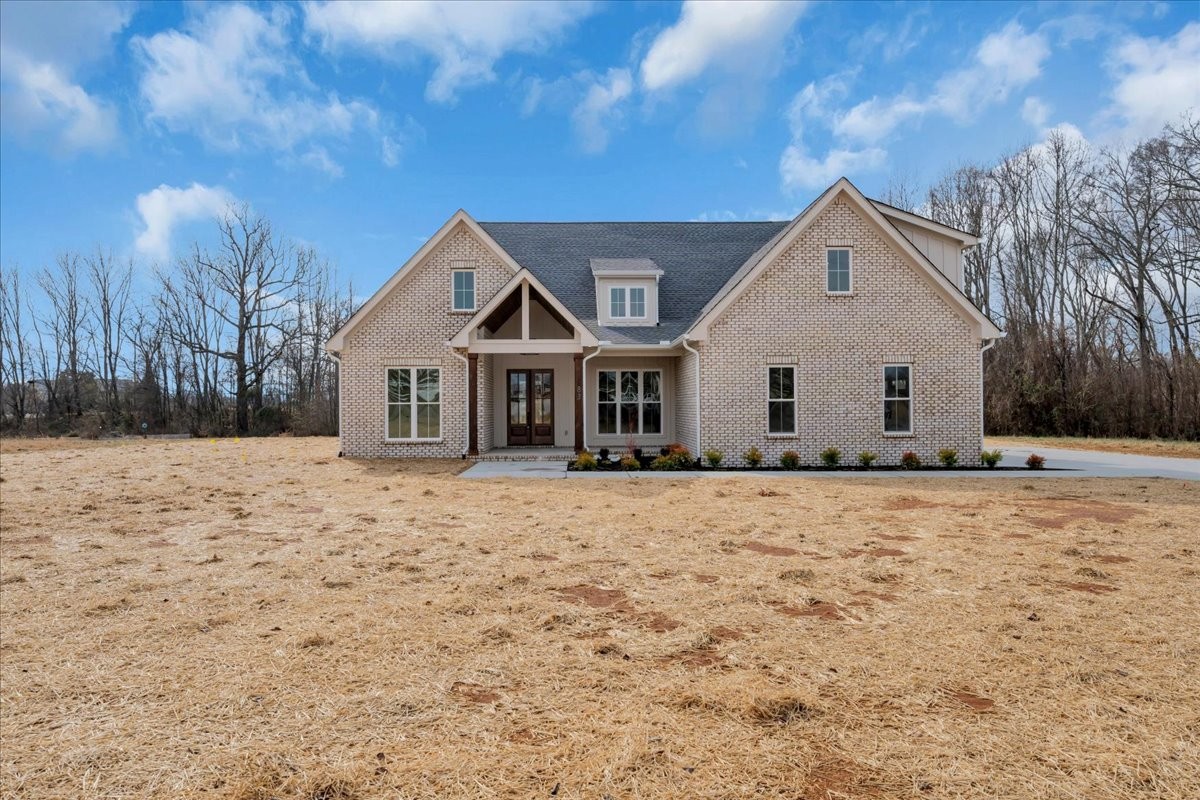 83 Hickory Grove Dr Property Photo 1