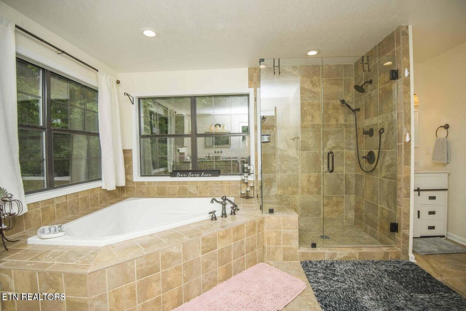 174 Lance Lane Property Photo 10