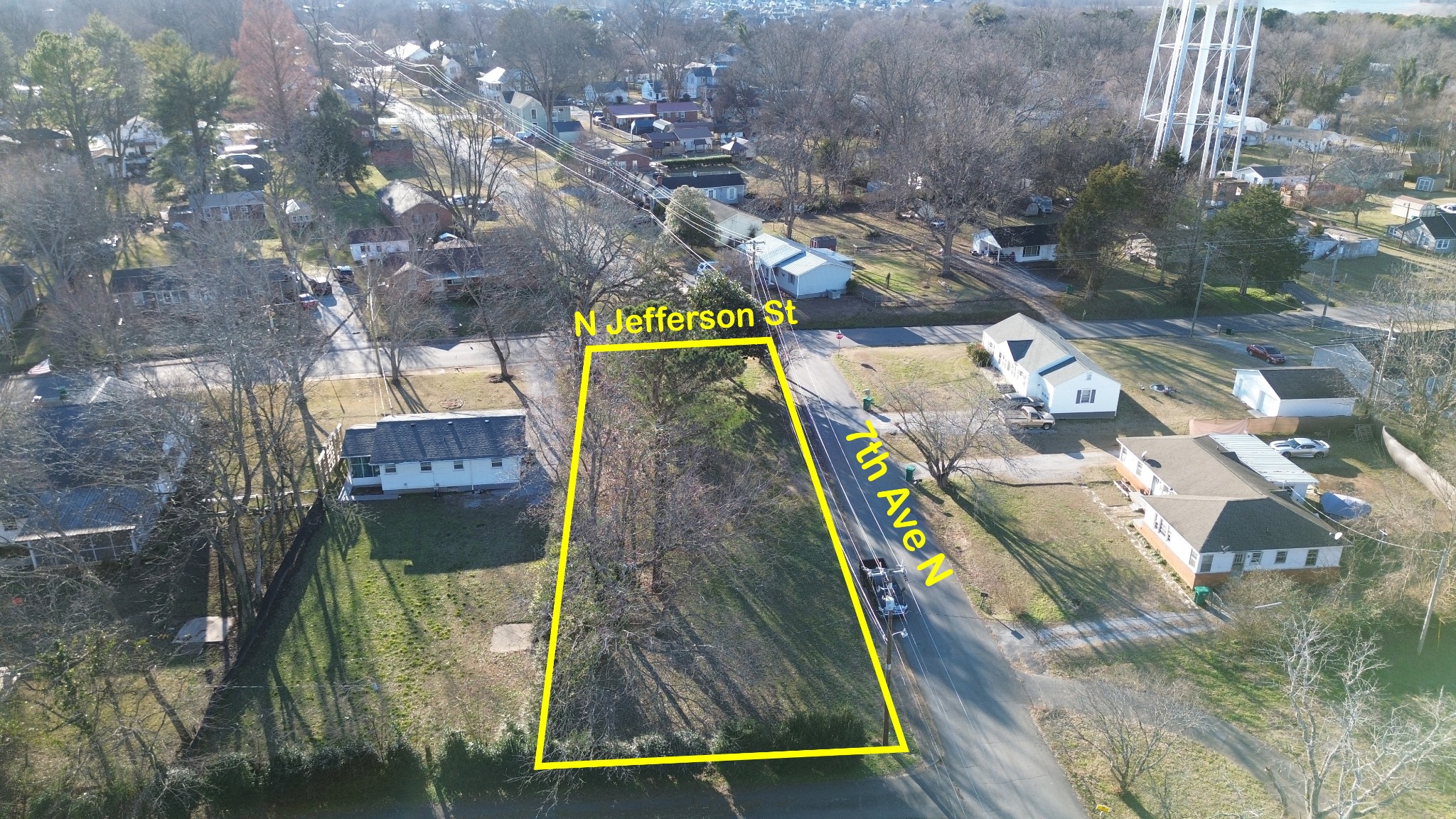 612 N Jefferson St Property Photo 1