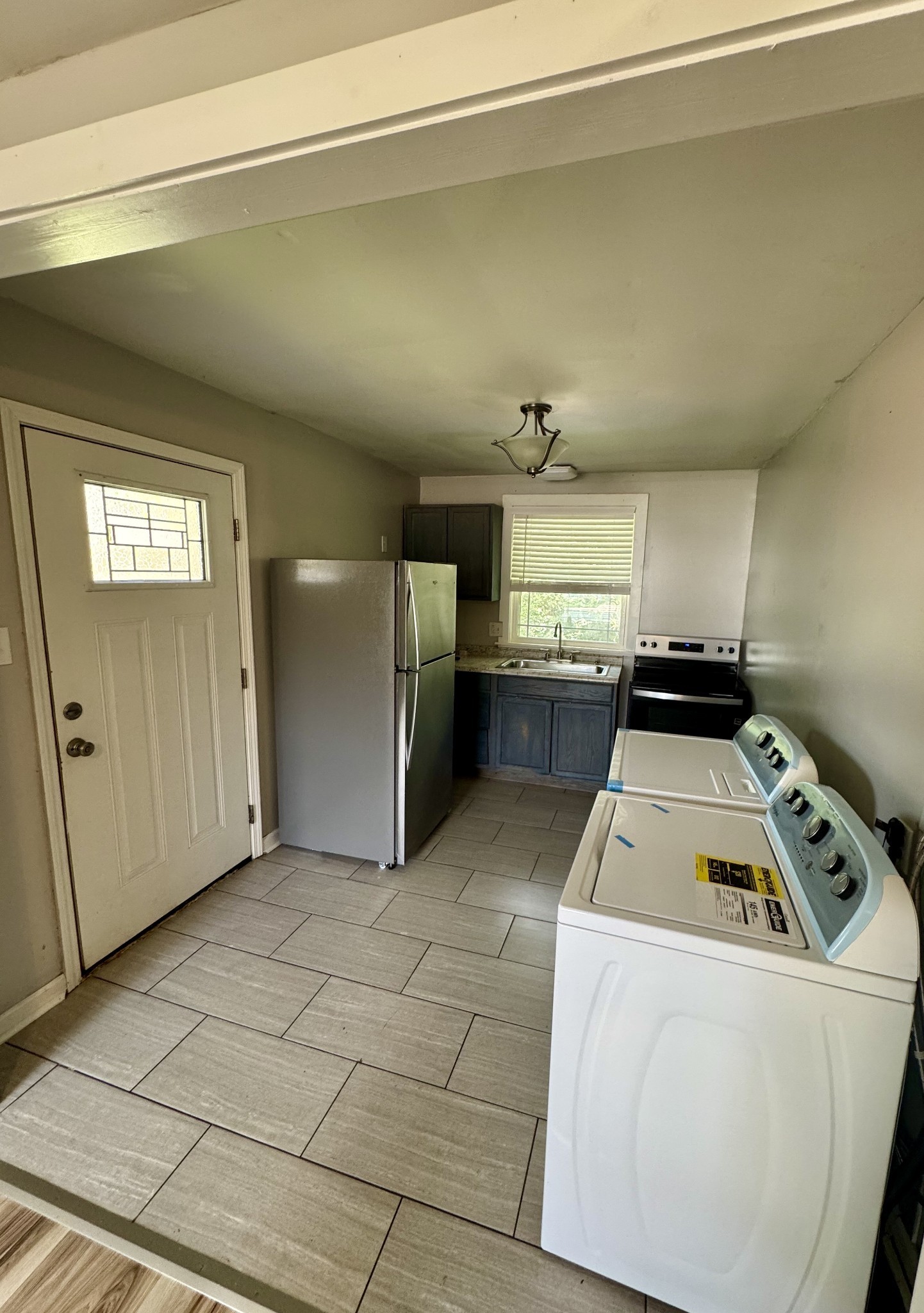 955 Richardson St Property Photo 3
