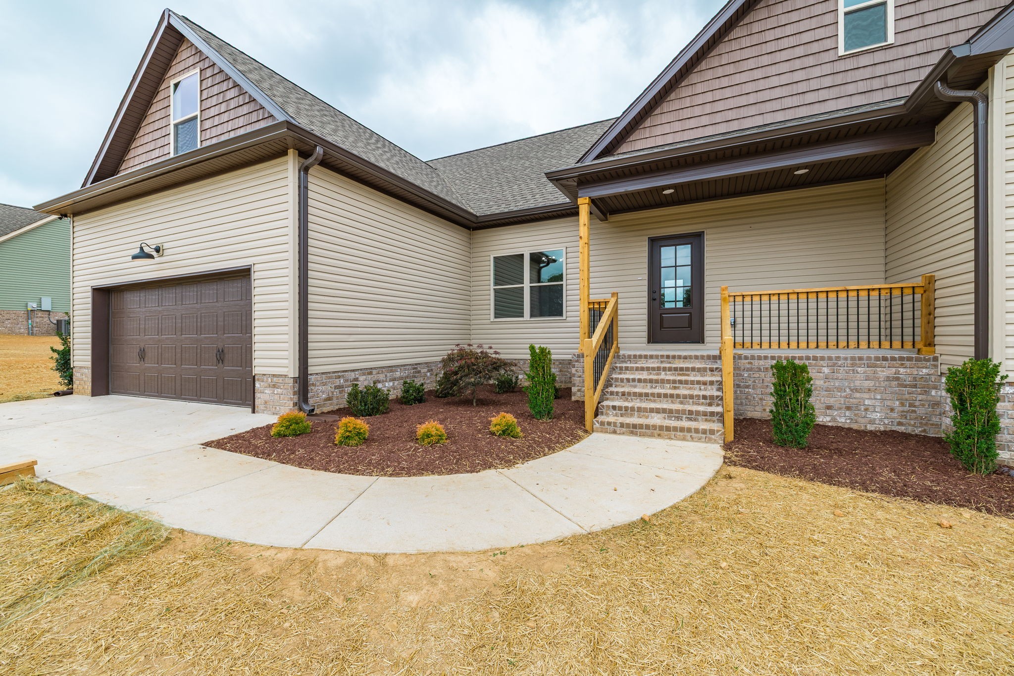 1200 Vickie Ln Property Photo 1