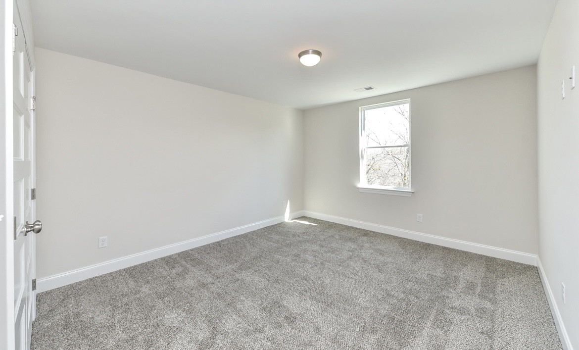 101 Annleeken Dr Property Photo 4