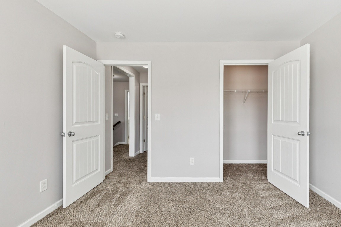 945 Manson Crossing Dr Property Photo 32