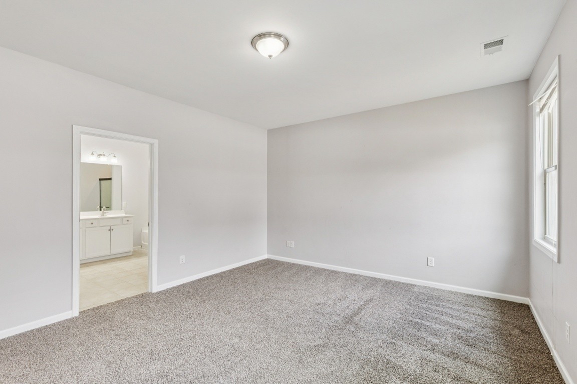 945 Manson Crossing Dr Property Photo 36
