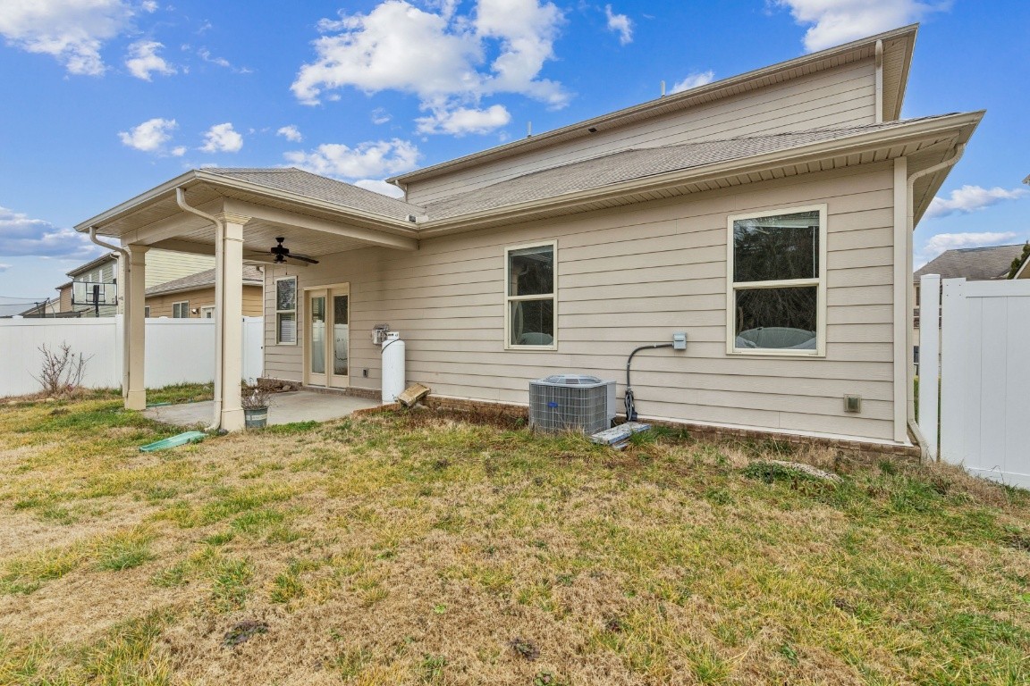 945 Manson Crossing Dr Property Photo 38