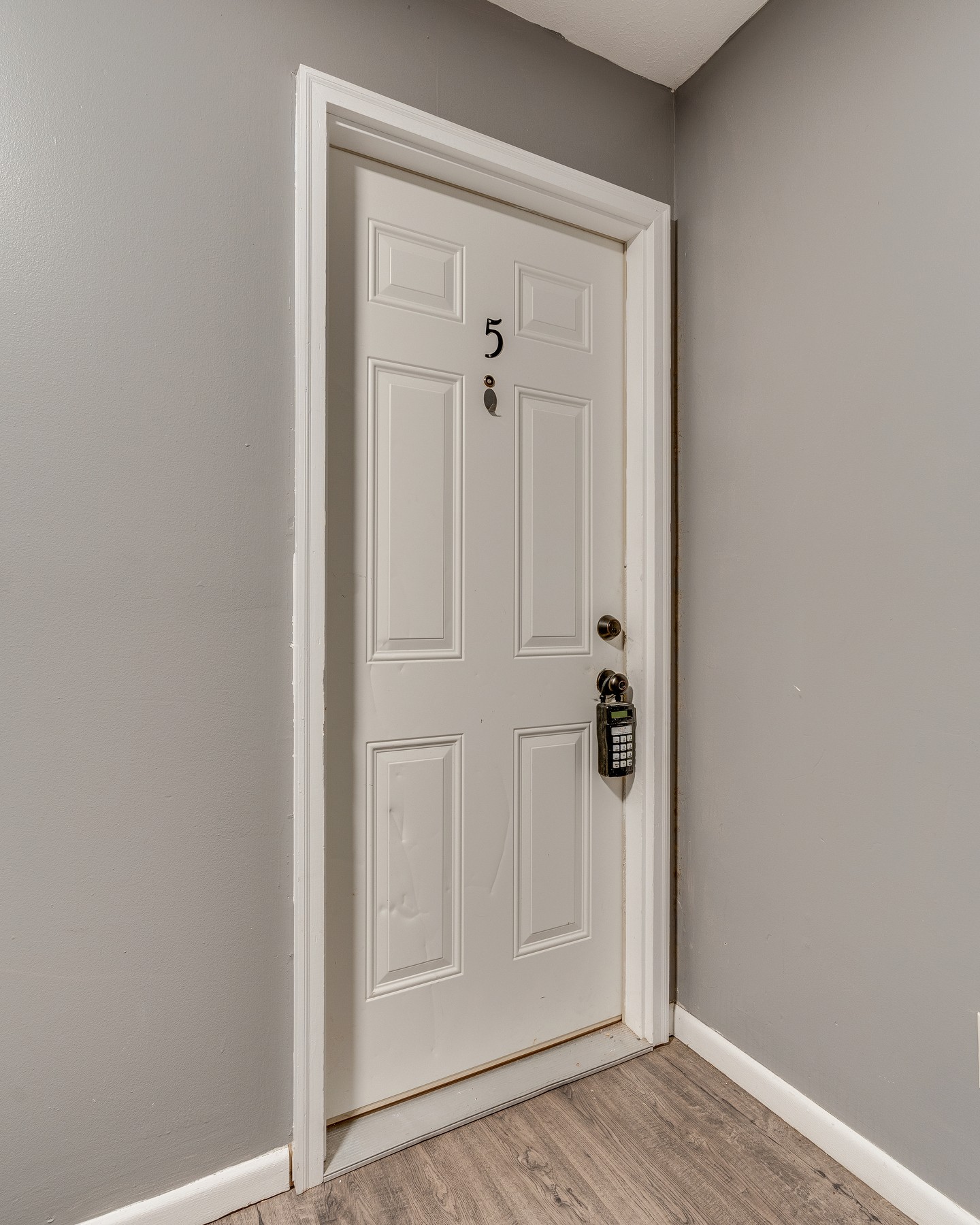 1433 Stratford Rd Property Photo 7