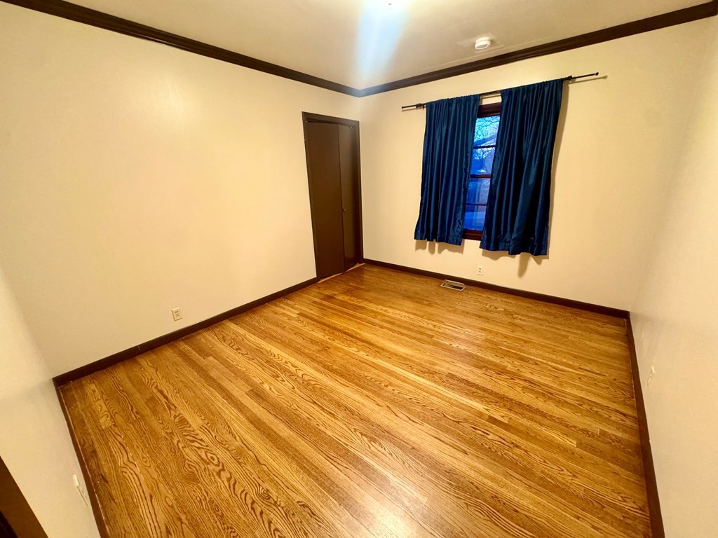 147 Berry St Property Photo 8