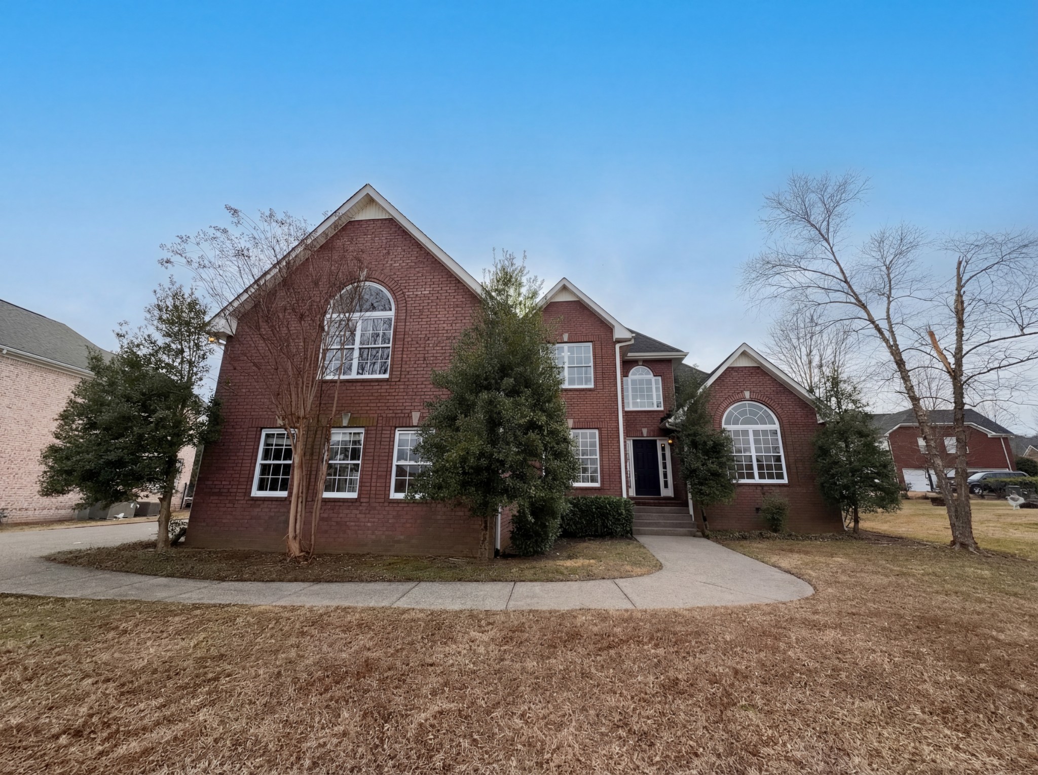 102 Riverbirch Ln