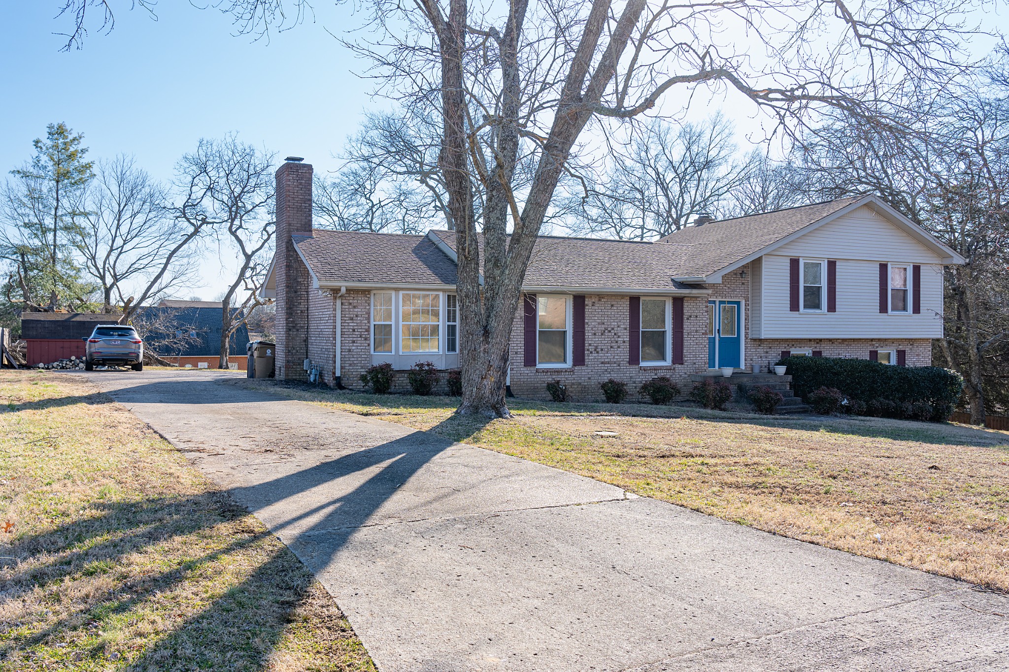 1005 Emily Dr Property Photo 1