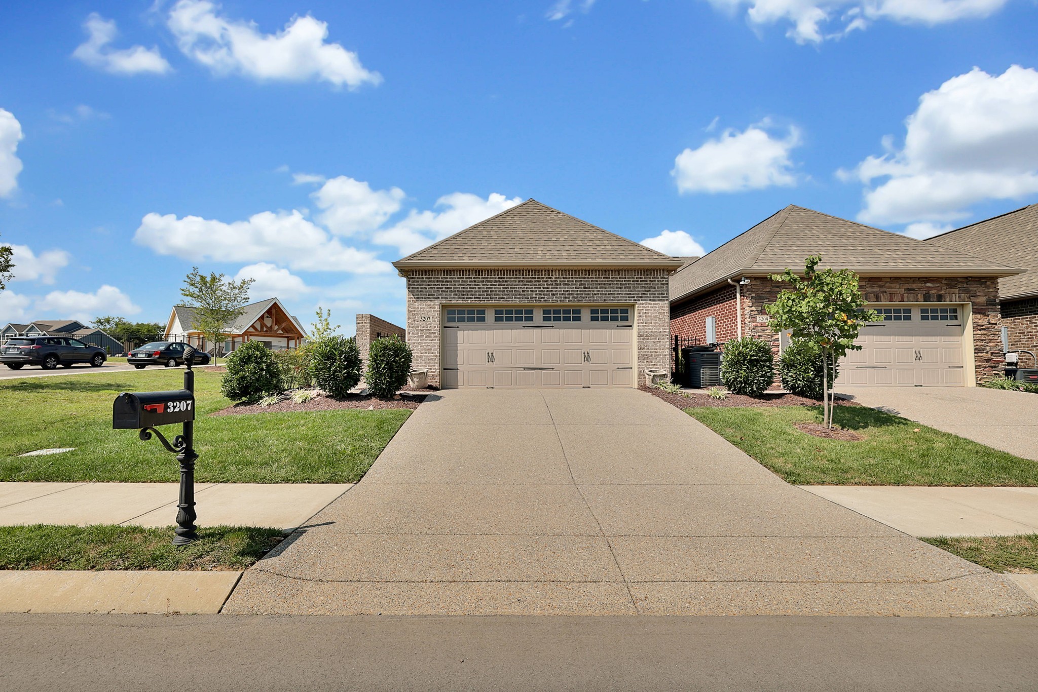 3207 Livermore Ln