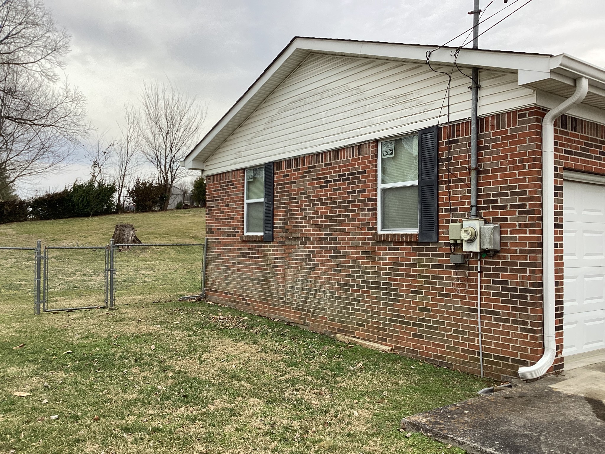 634 N Spring St Property Photo 4