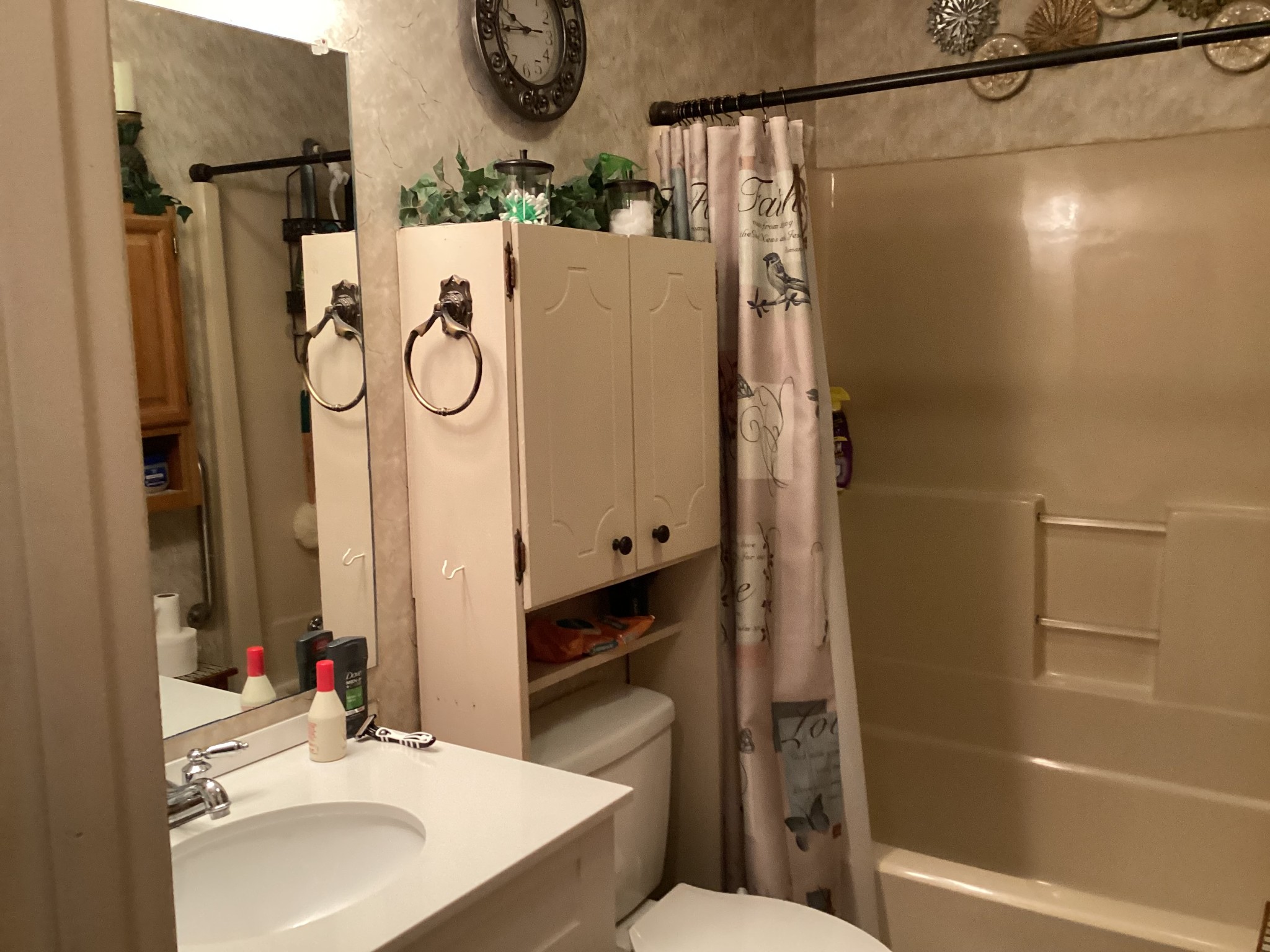 634 N Spring St Property Photo 13