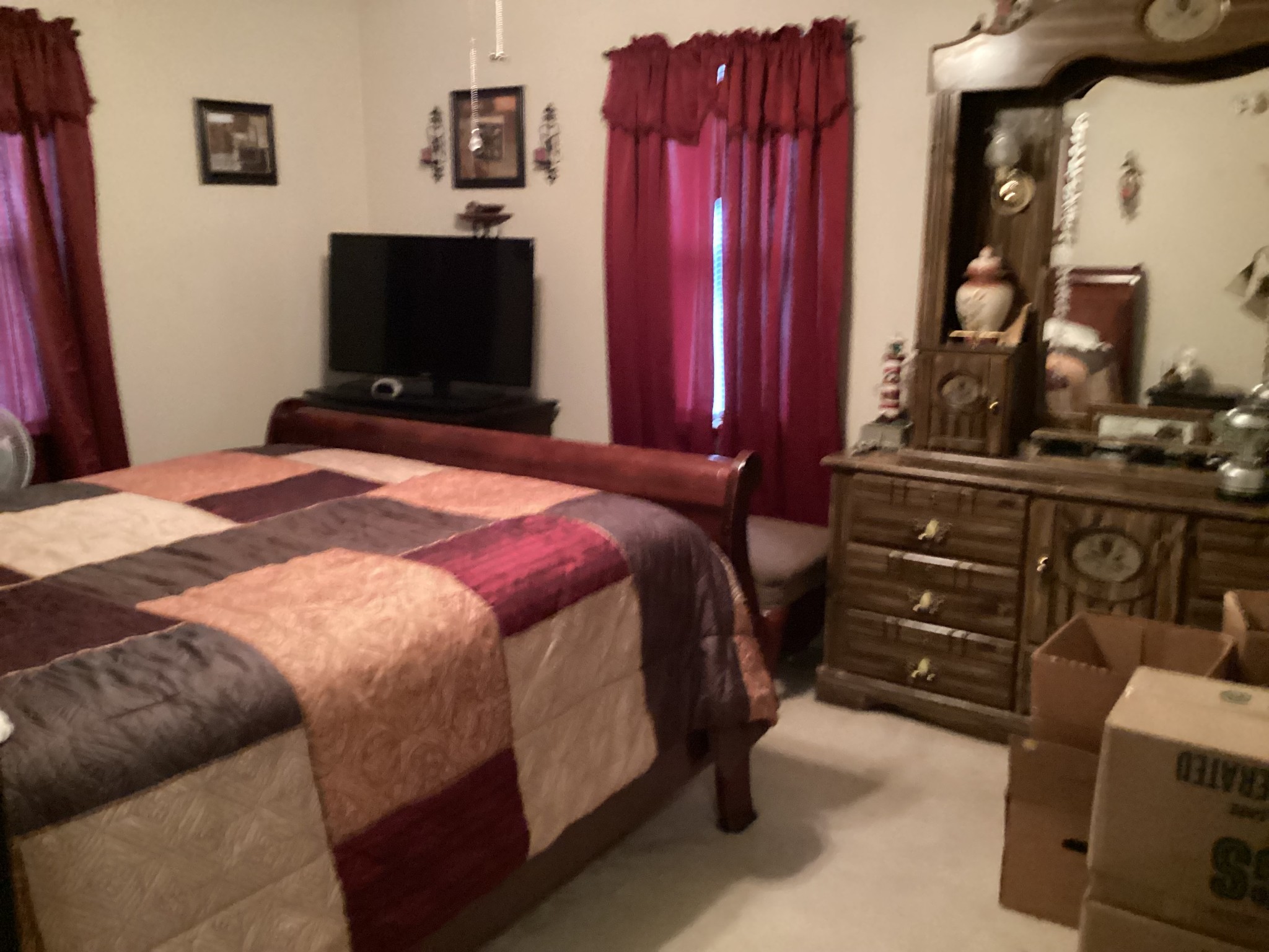 634 N Spring St Property Photo 14