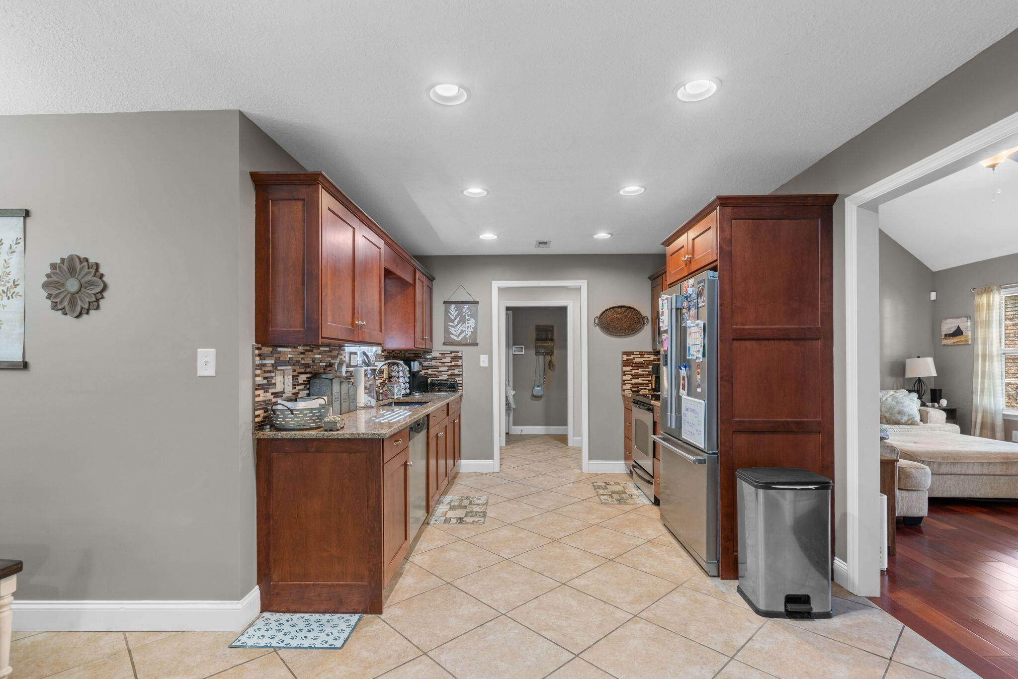 175 Stonewood Drive, Nw Property Photo 11