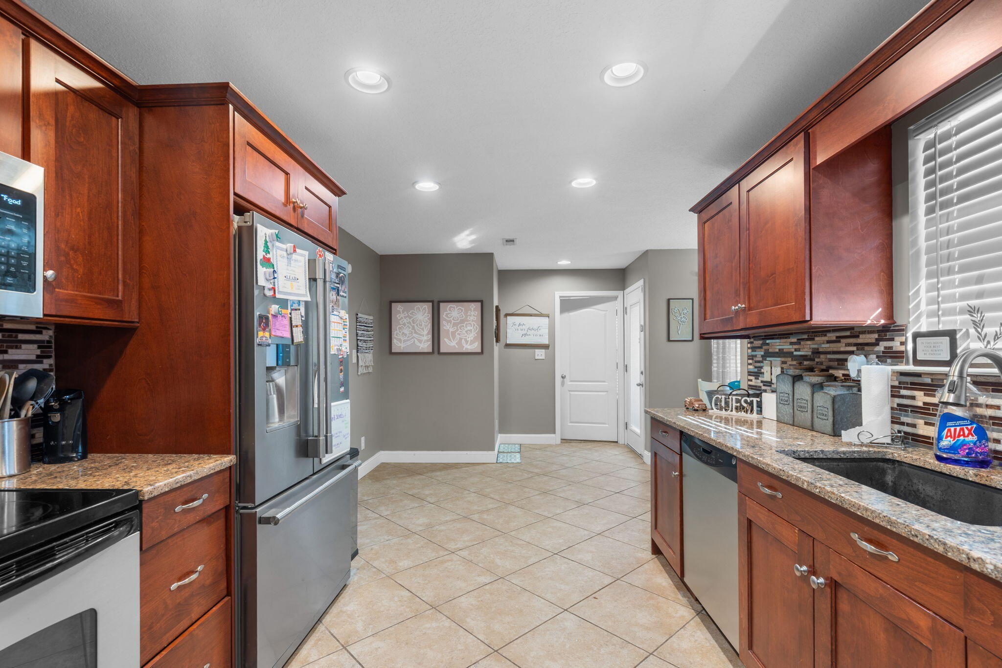 175 Stonewood Drive, Nw Property Photo 13