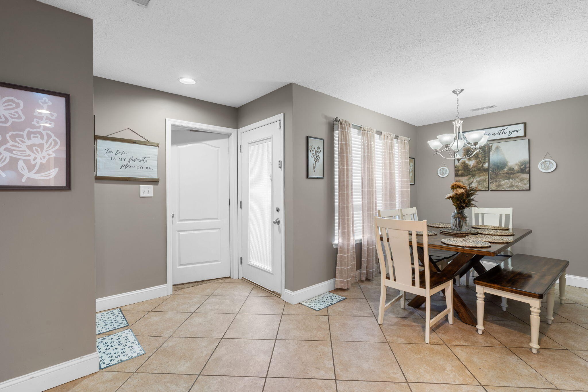 175 Stonewood Drive, Nw Property Photo 17