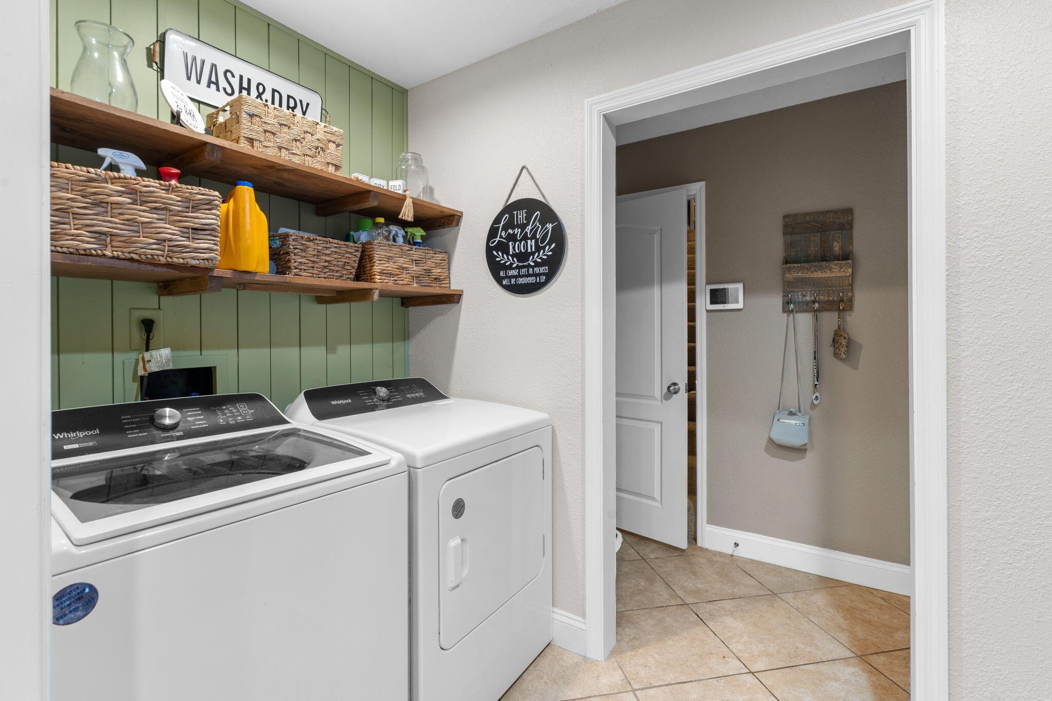 175 Stonewood Drive, Nw Property Photo 18