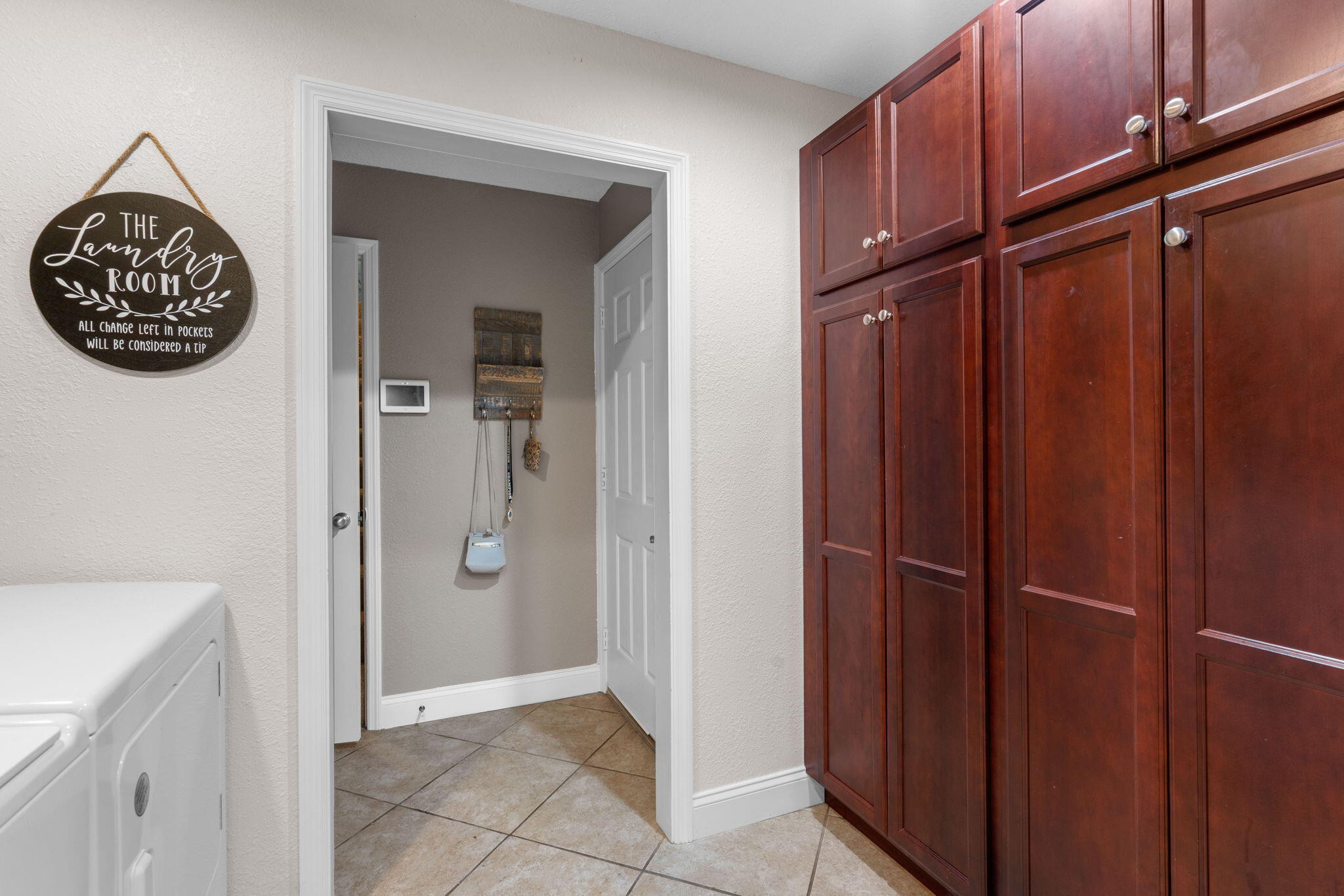 175 Stonewood Drive, Nw Property Photo 19