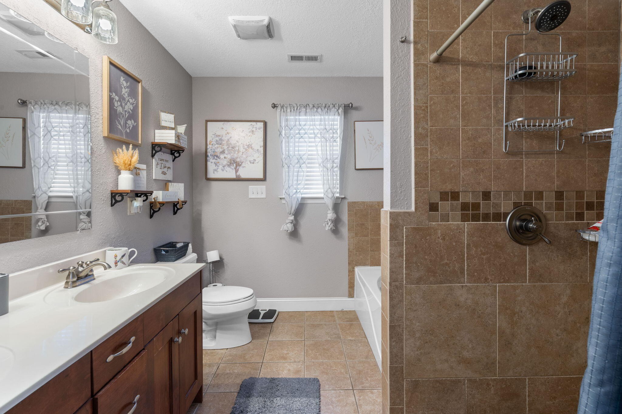 175 Stonewood Drive, Nw Property Photo 23