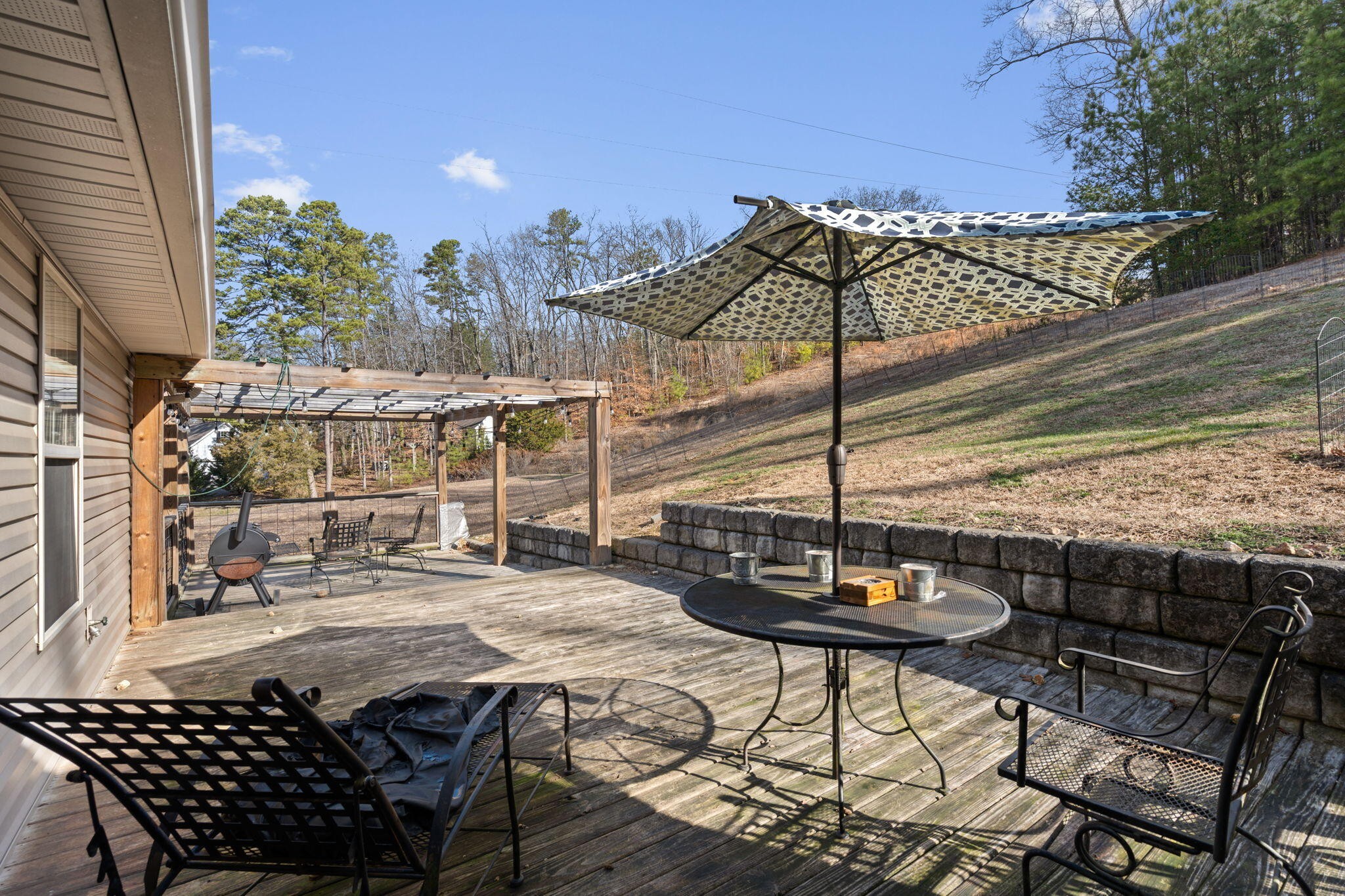 175 Stonewood Drive, Nw Property Photo 37