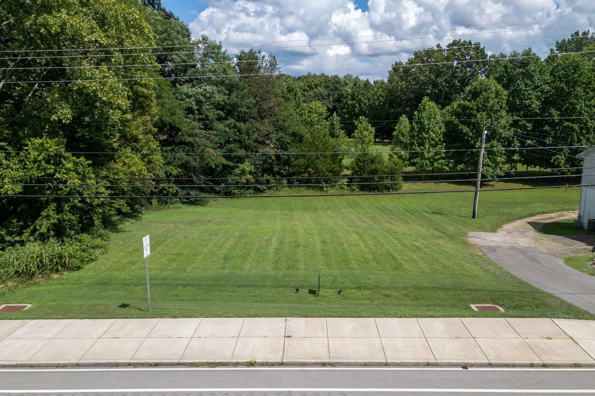 3336 31w Highway Property Photo 2