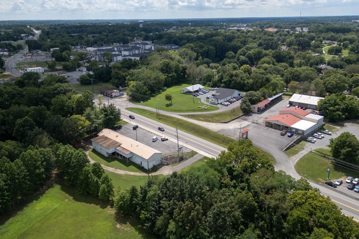 3336 31w Highway Property Photo 12