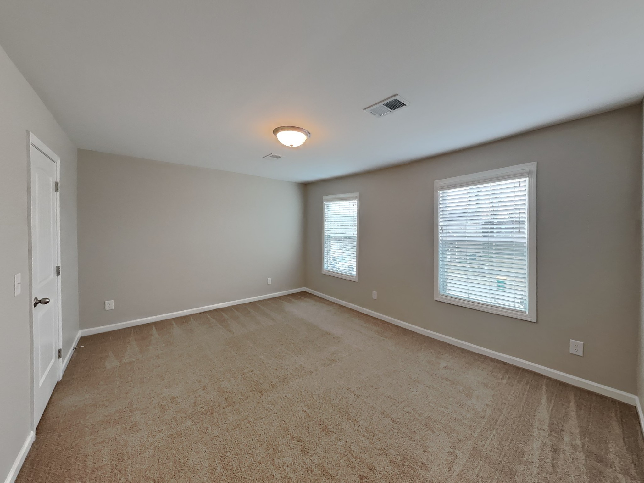920 Beverly Ct Property Photo 11