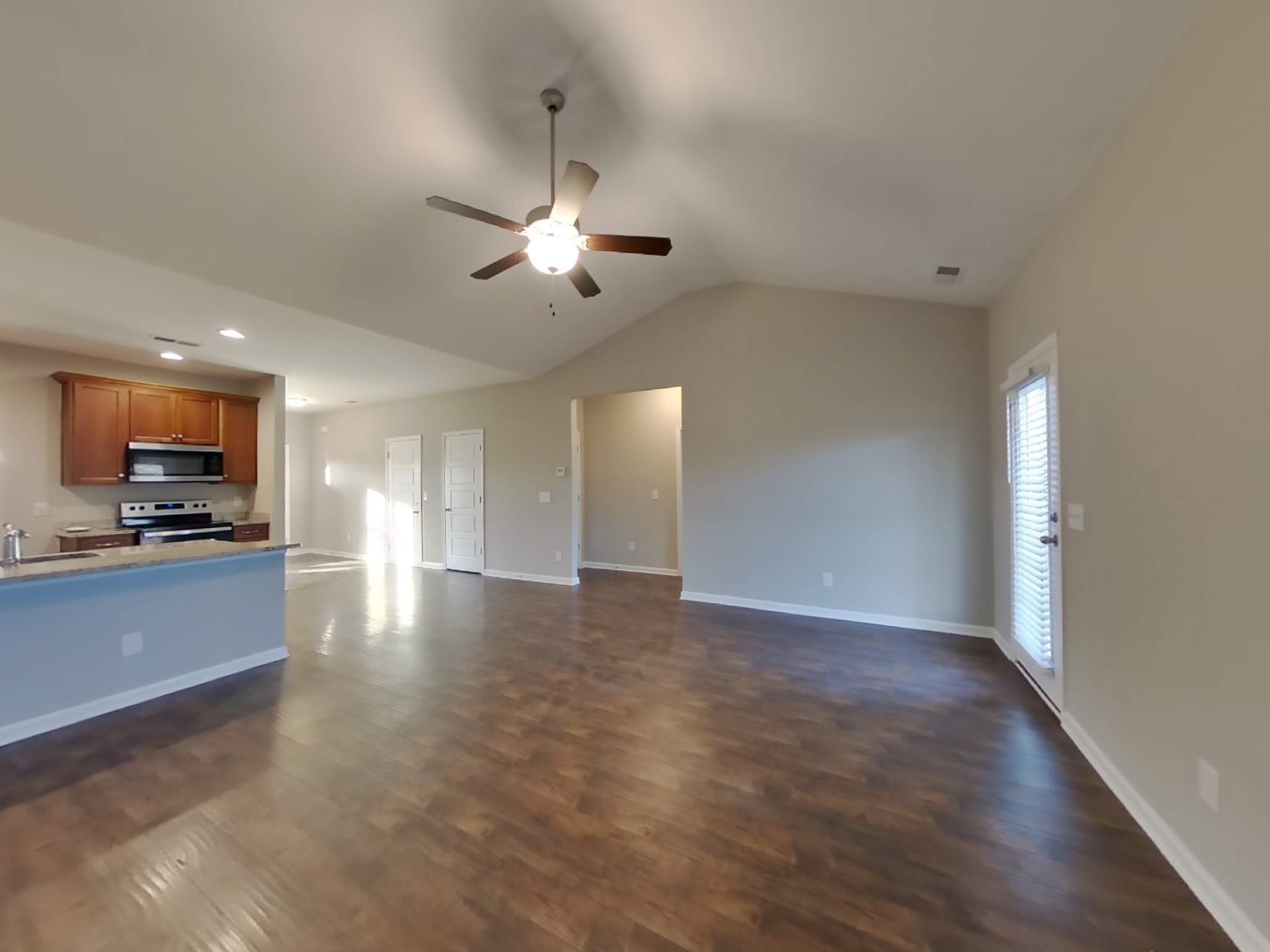 815 Ellyson Dr Property Photo 2