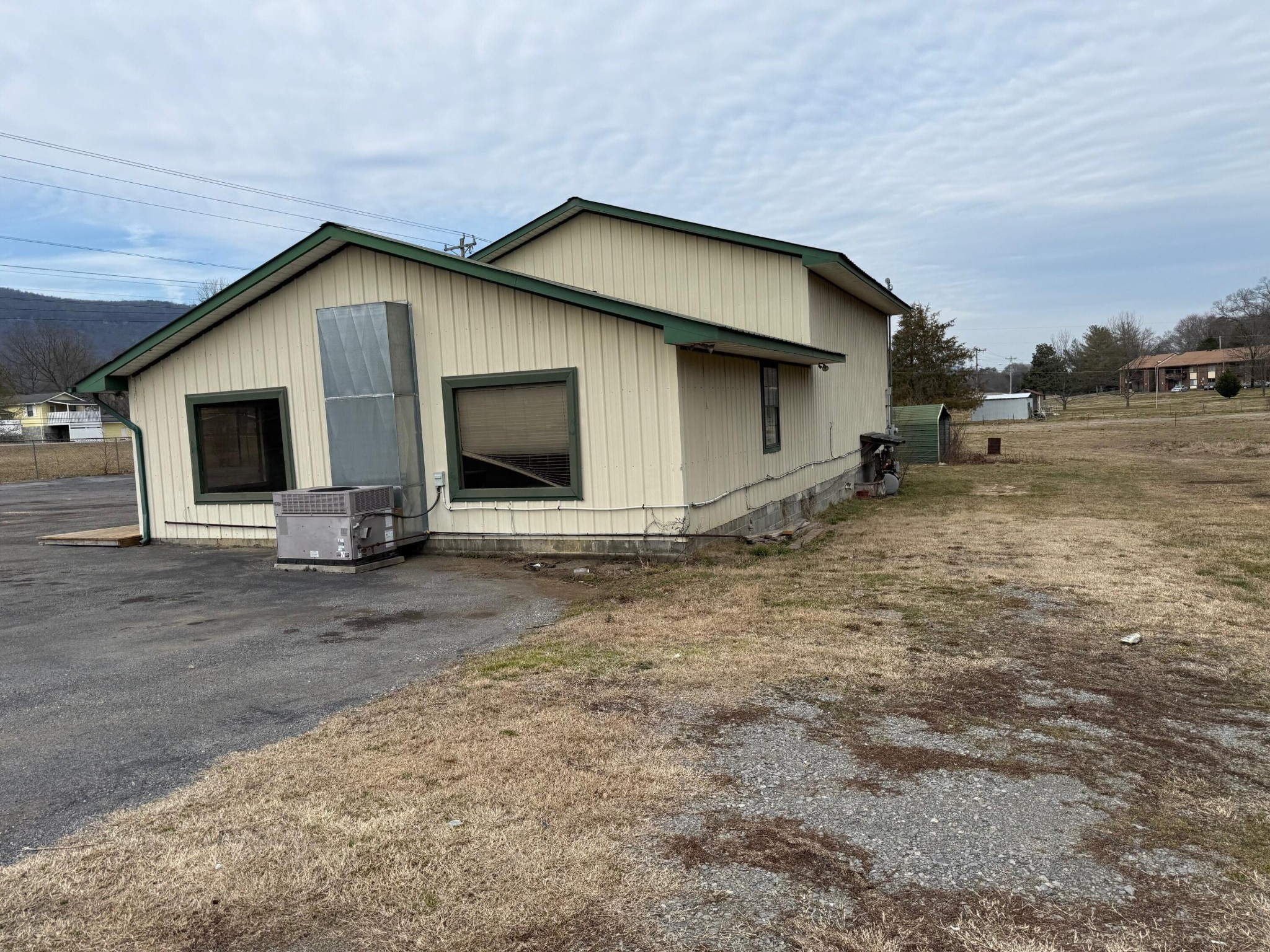 15446 Highway 28 Property Photo 4