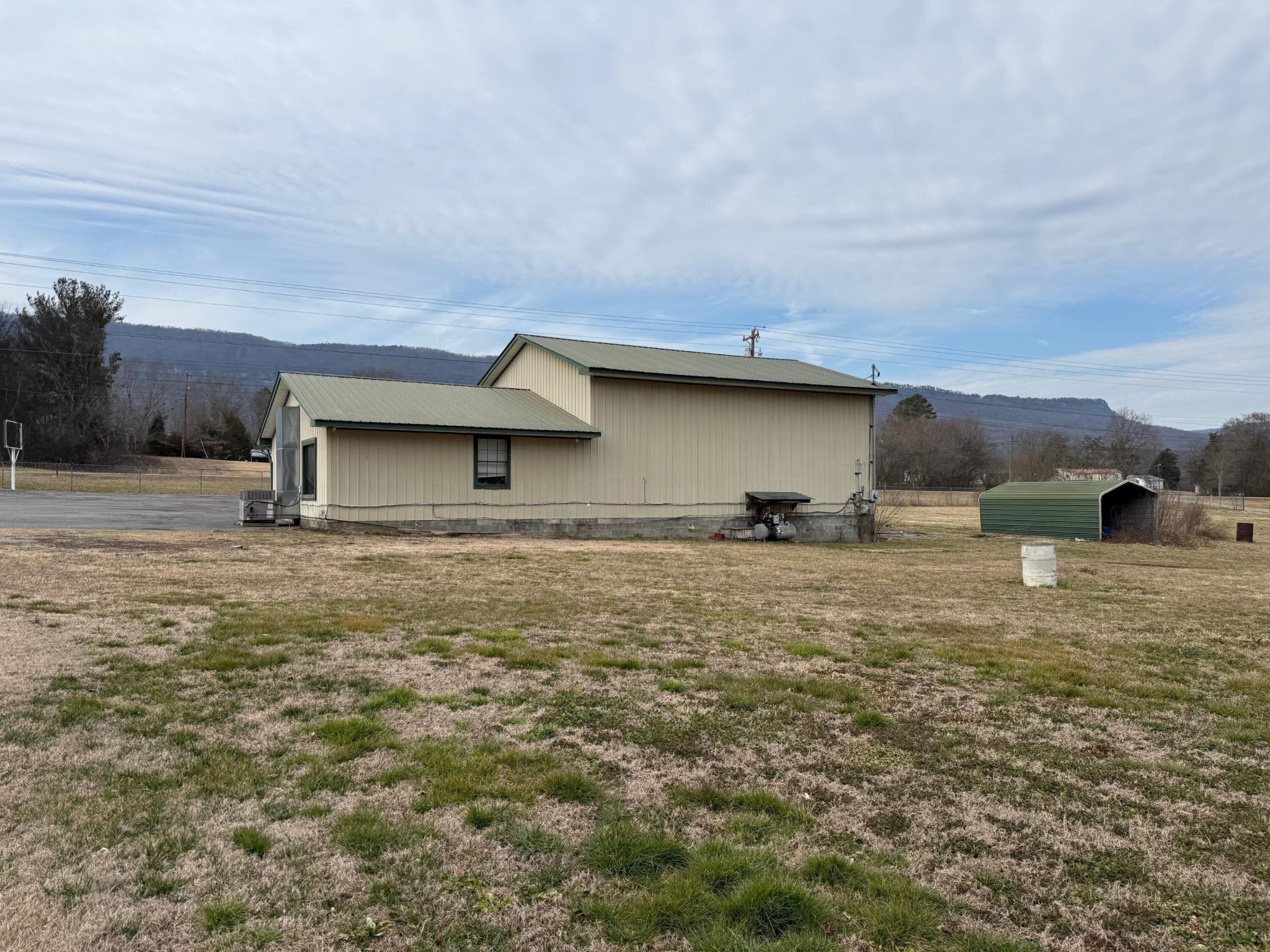 15446 Highway 28 Property Photo 6