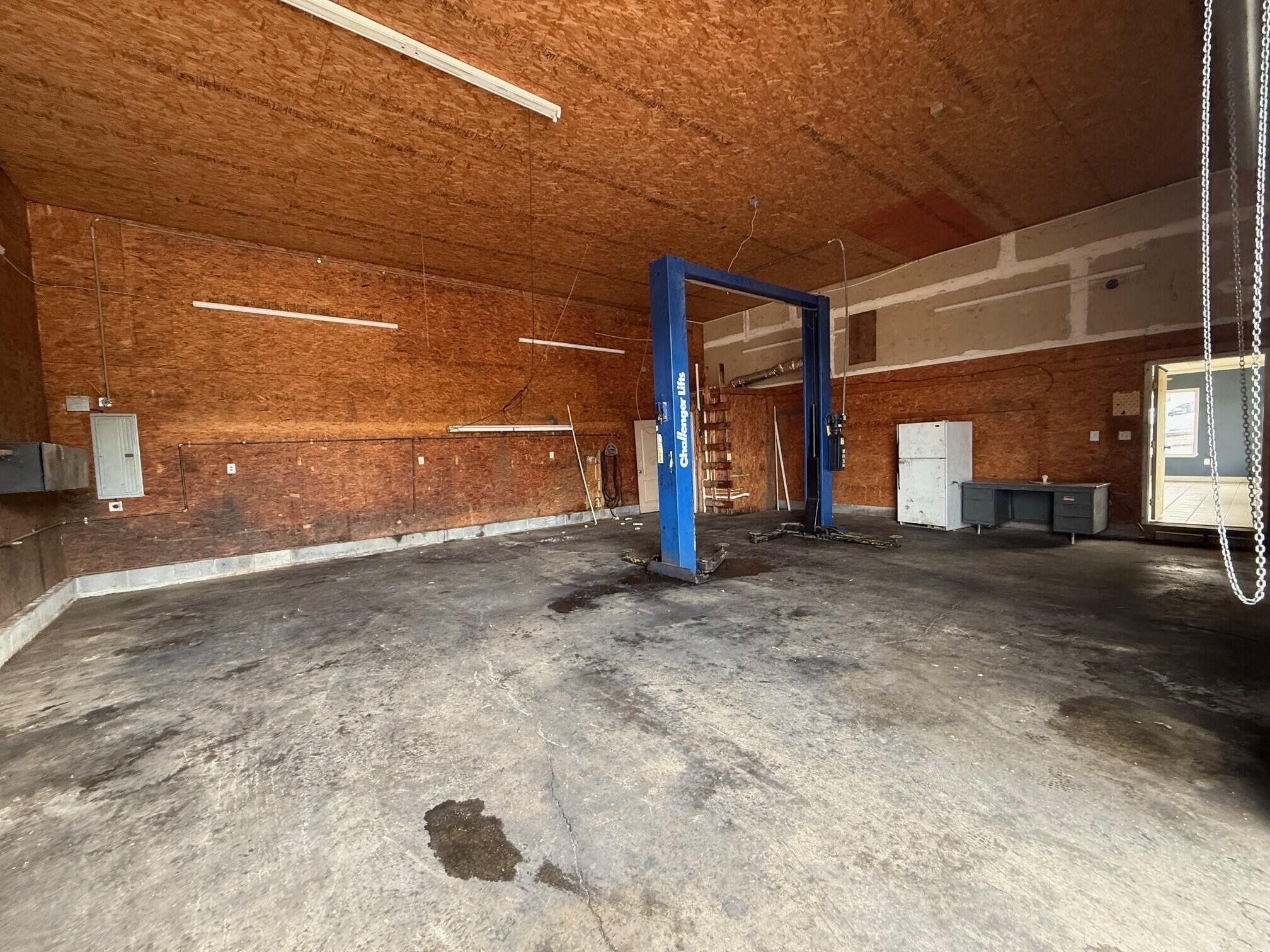15446 Highway 28 Property Photo 10