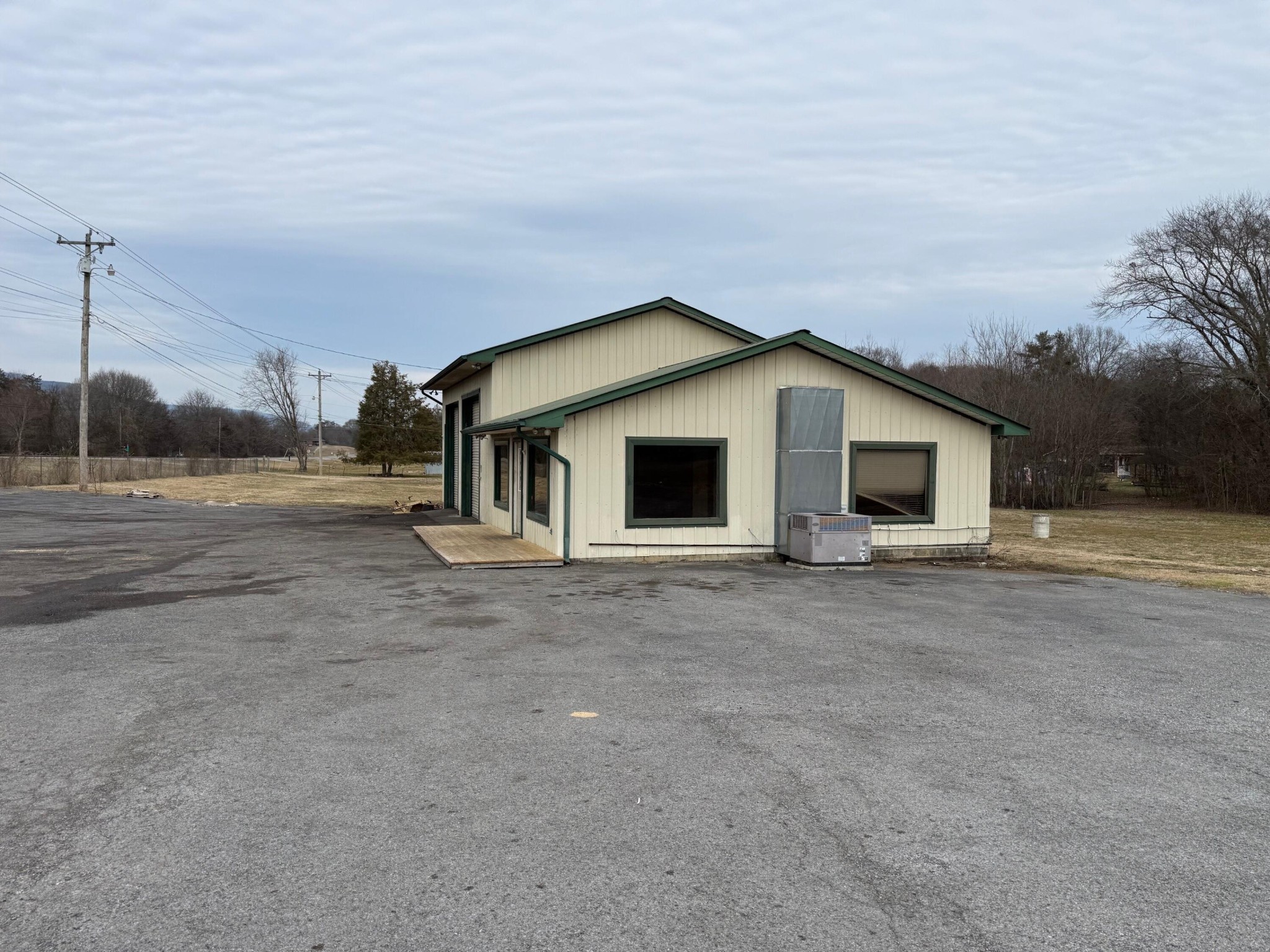 15446 Highway 28 Property Photo 12