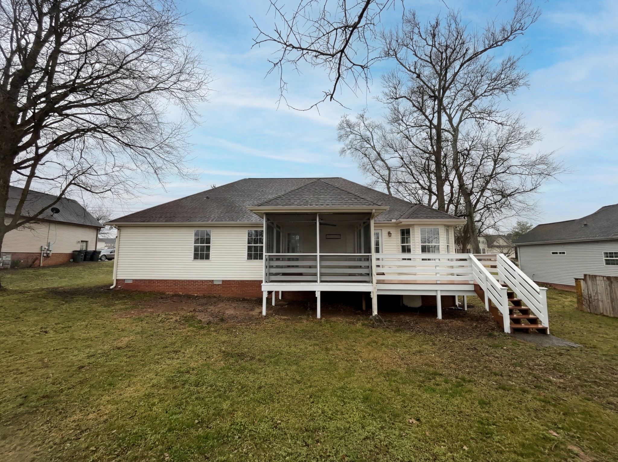 403 Buckingham Blvd Property Photo 5