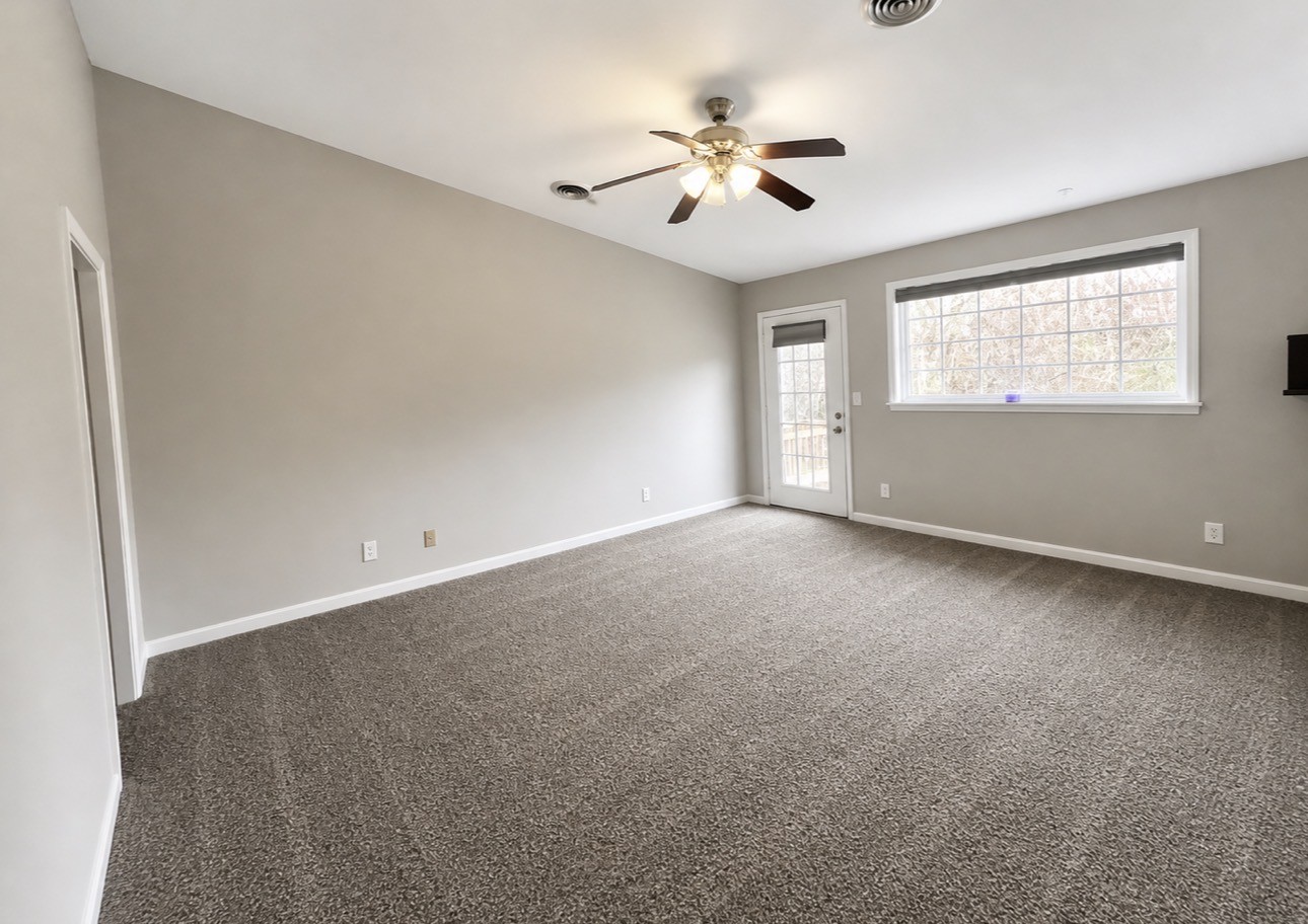 1645 Baltimore Dr Property Photo 11