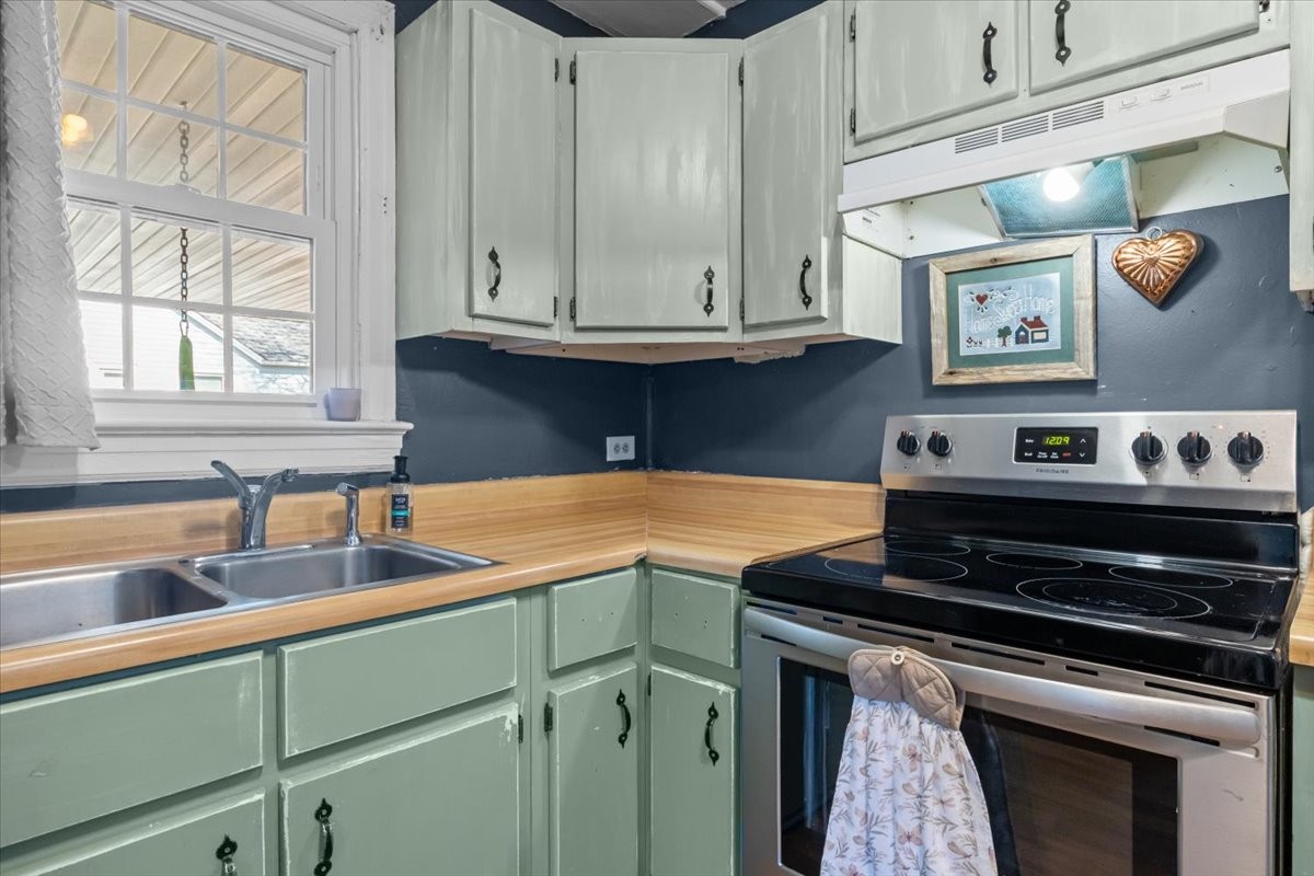 102 Sutton Ave Property Photo 10