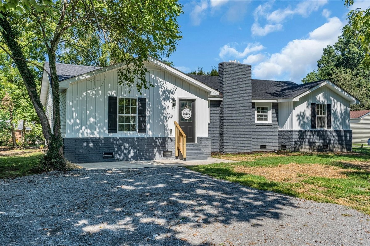208 Bragg Cir Property Photo 3