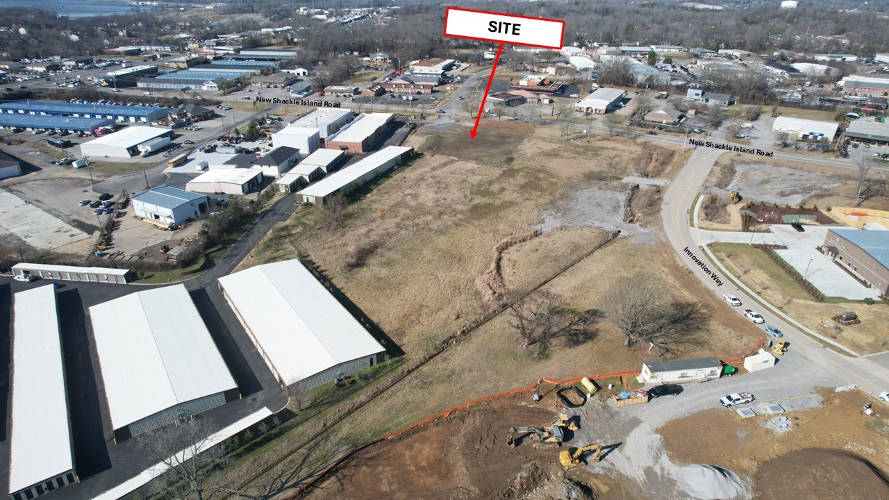 100 New Shackle Island Rd Property Photo 3