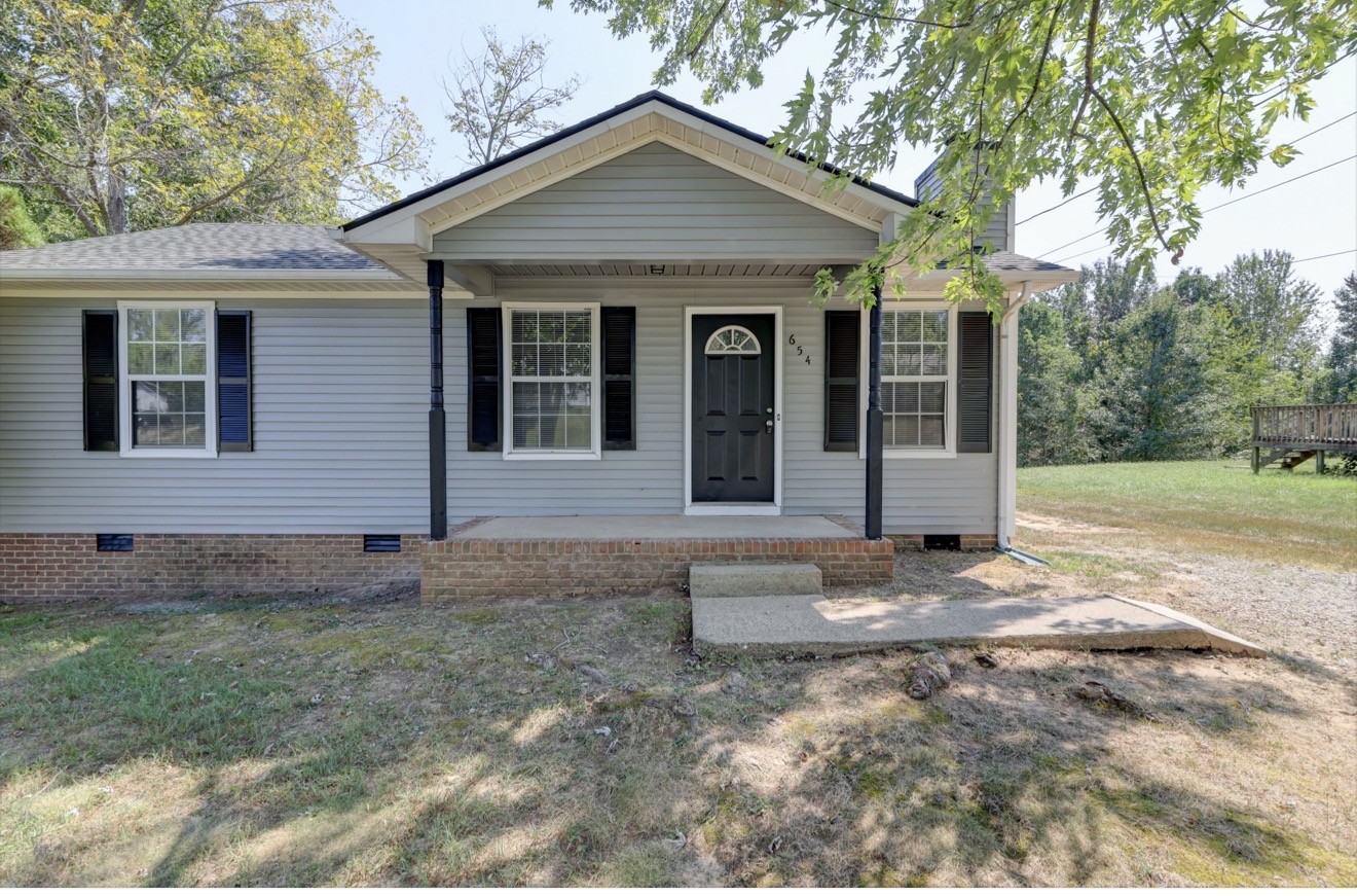 654 Artic Ave Property Photo 1