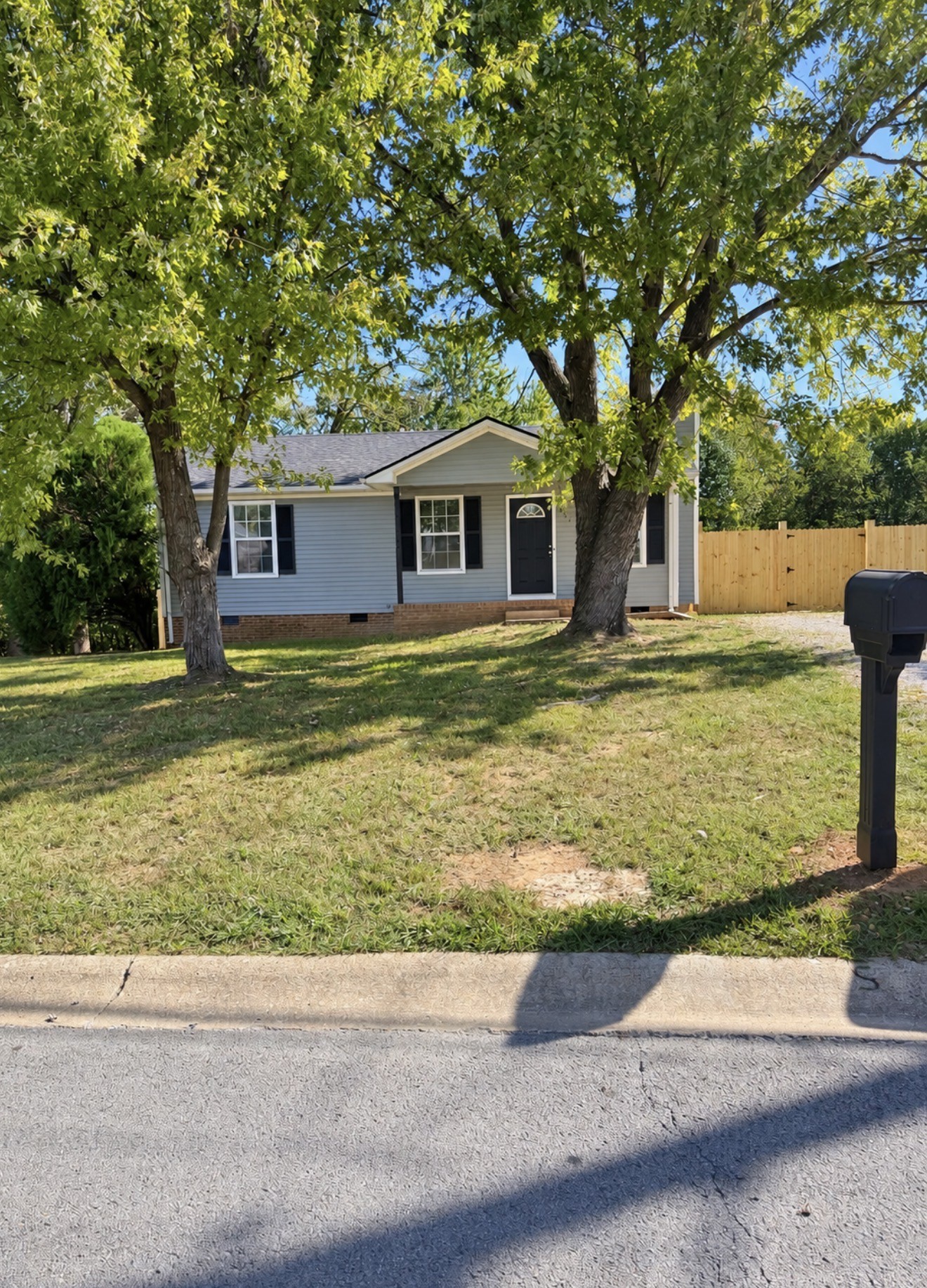 654 Artic Ave Property Photo 1