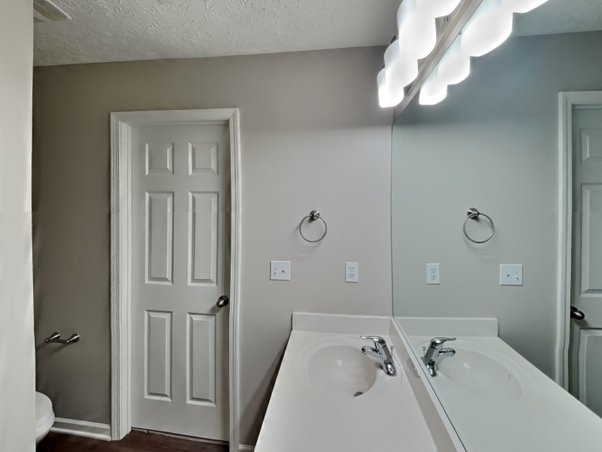 4049 Sequoia Trl Property Photo 8