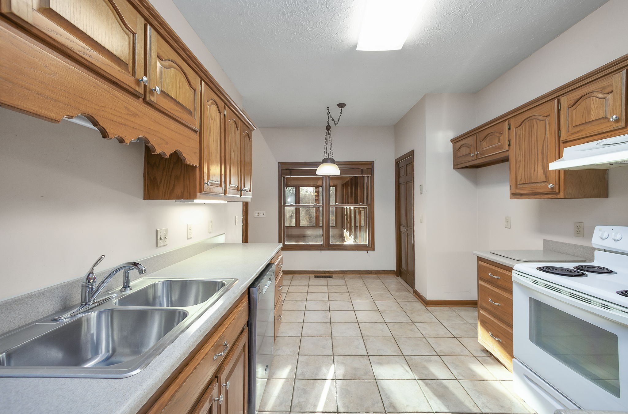 40 Pine Cv Property Photo 3