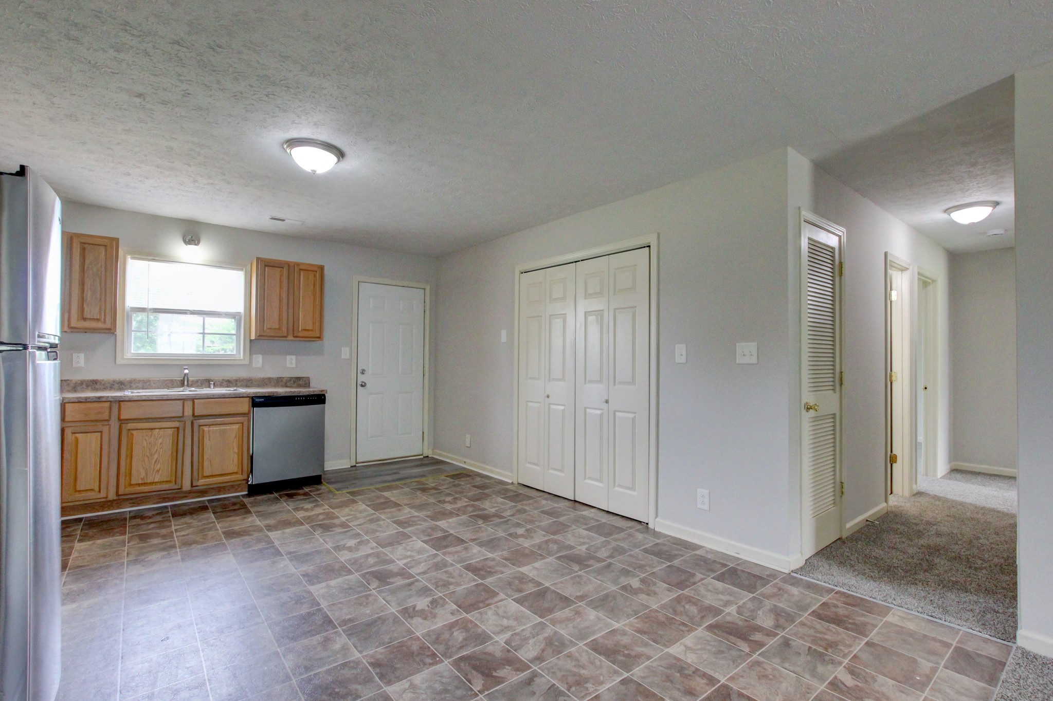 209 Ruf Dr Property Photo 7