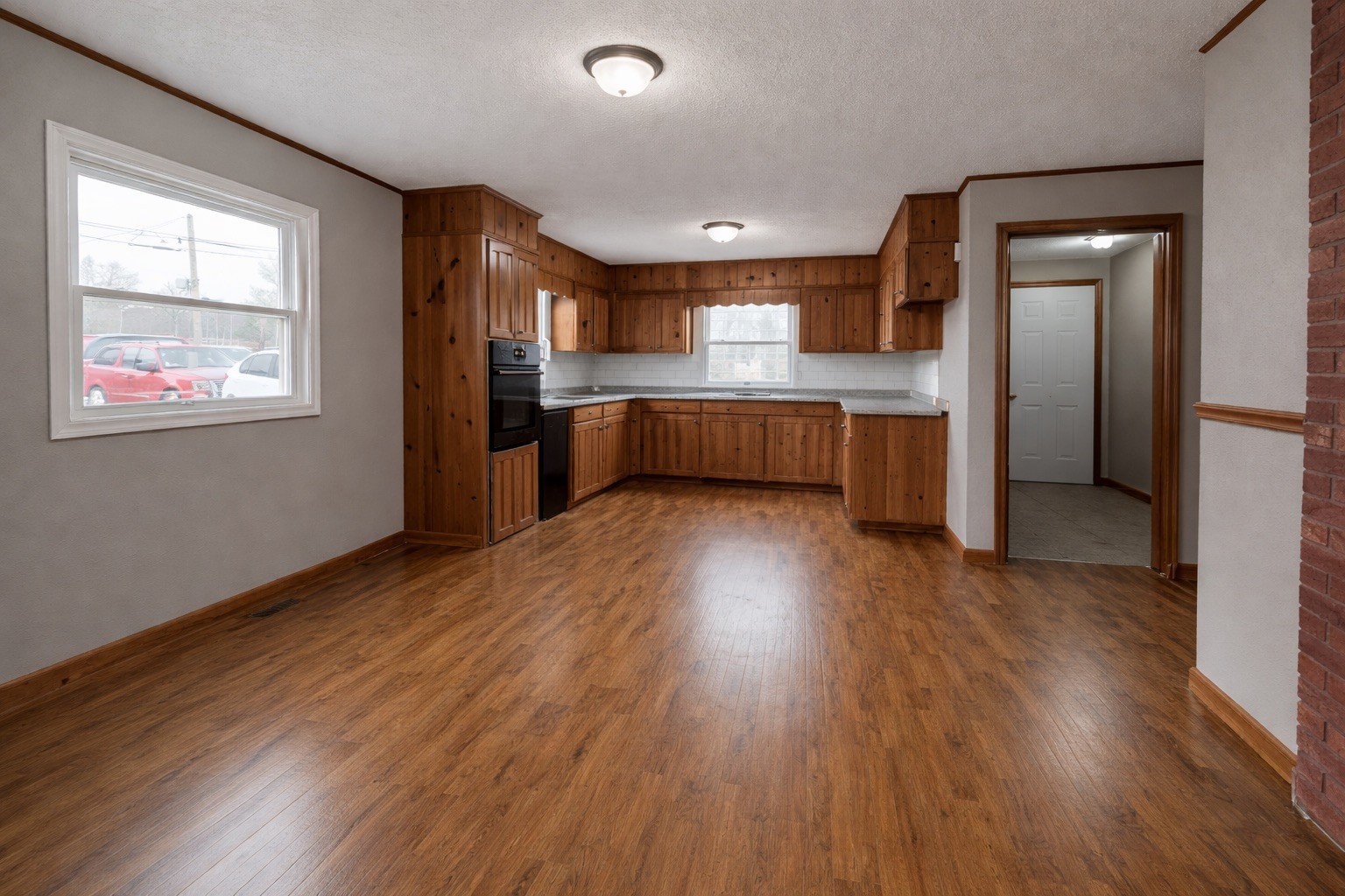 109 Apple Tree St Property Photo 3