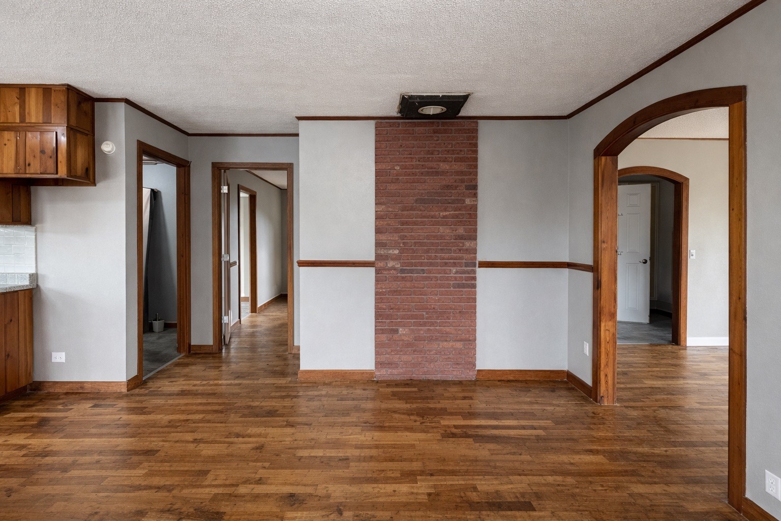 109 Apple Tree St Property Photo 4