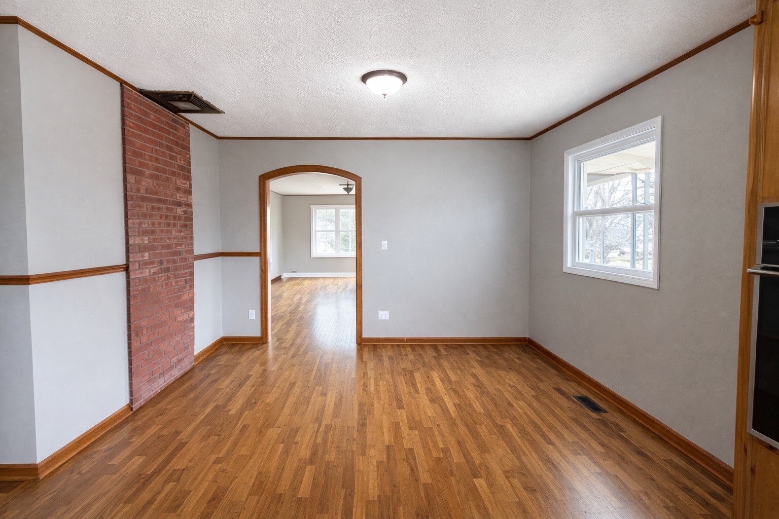 109 Apple Tree St Property Photo 5