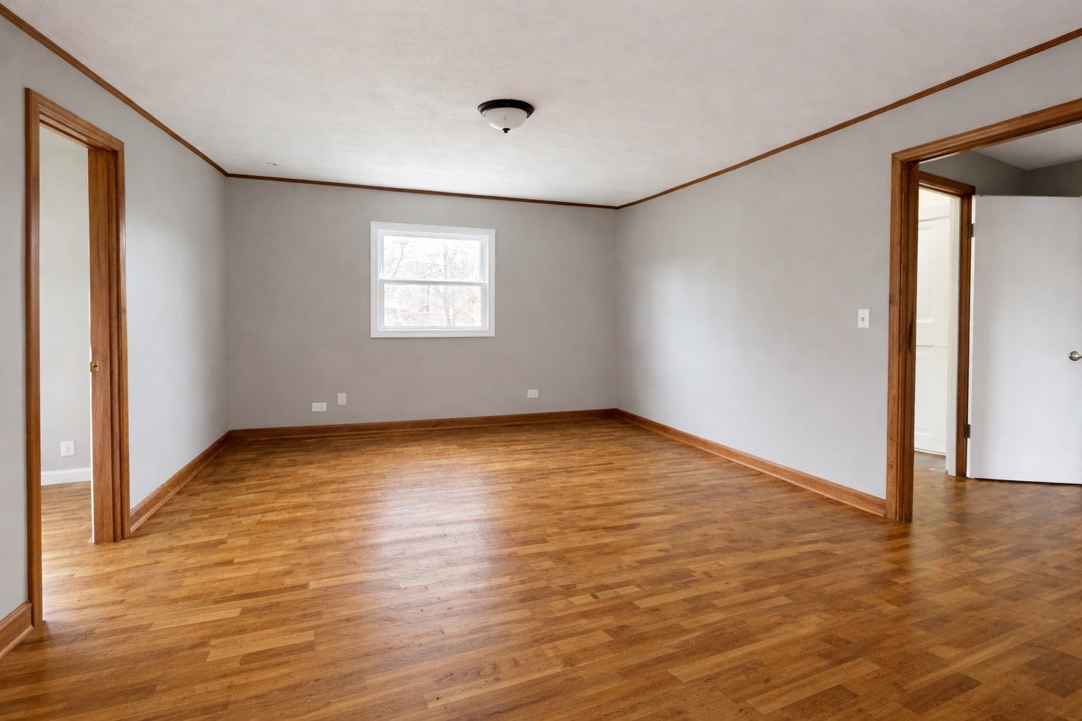 109 Apple Tree St Property Photo 8